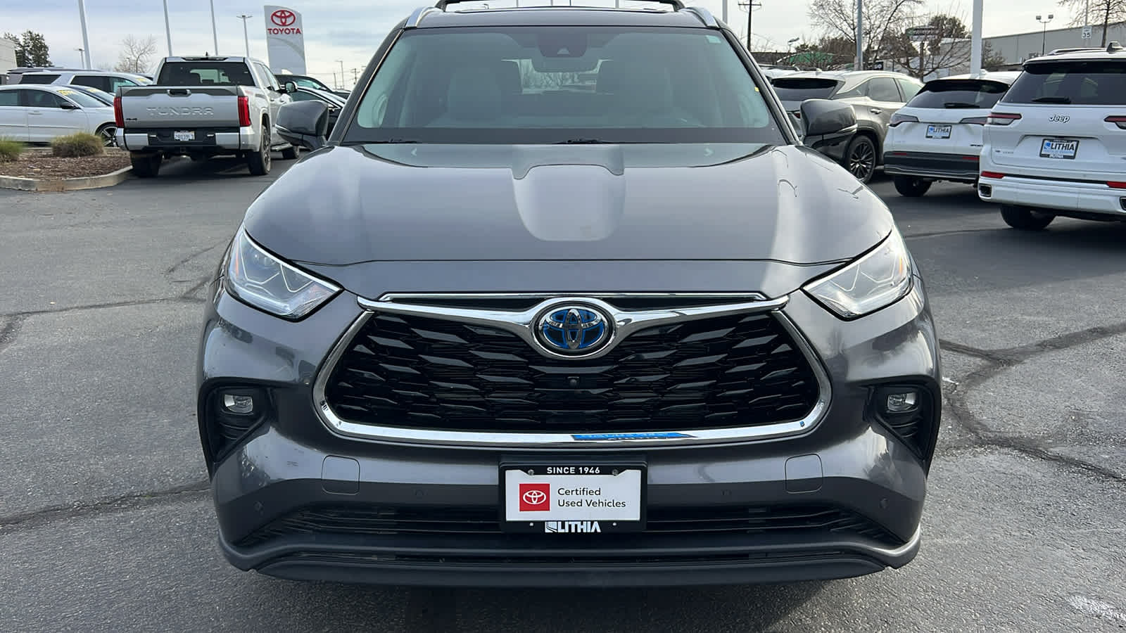 used 2023 Toyota Highlander car, priced at $48,995