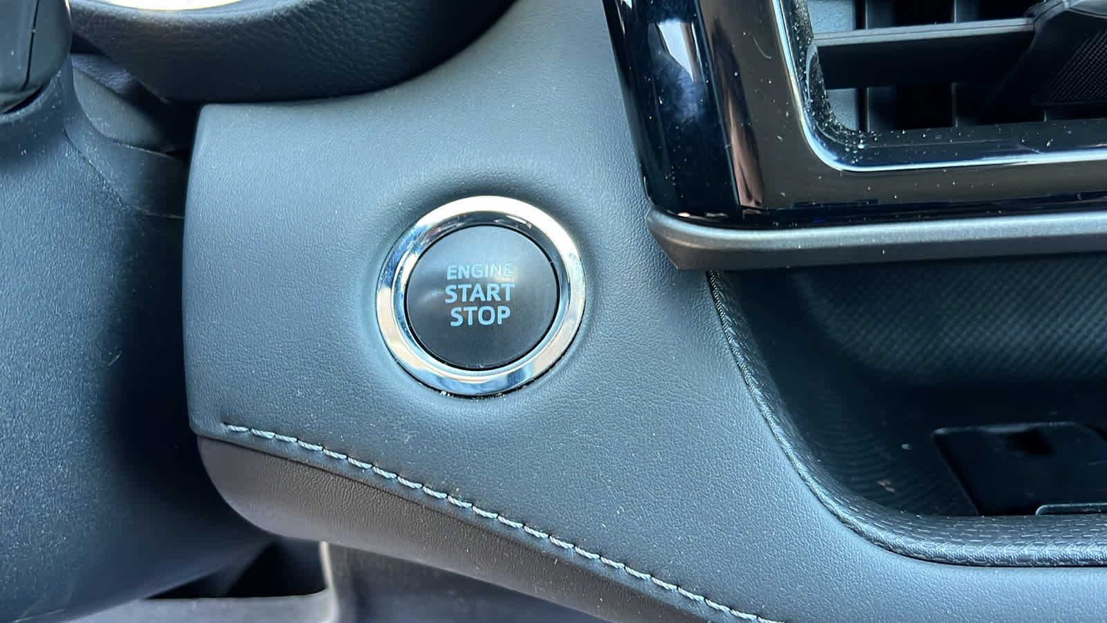 used 2022 Toyota Highlander car, priced at $33,995