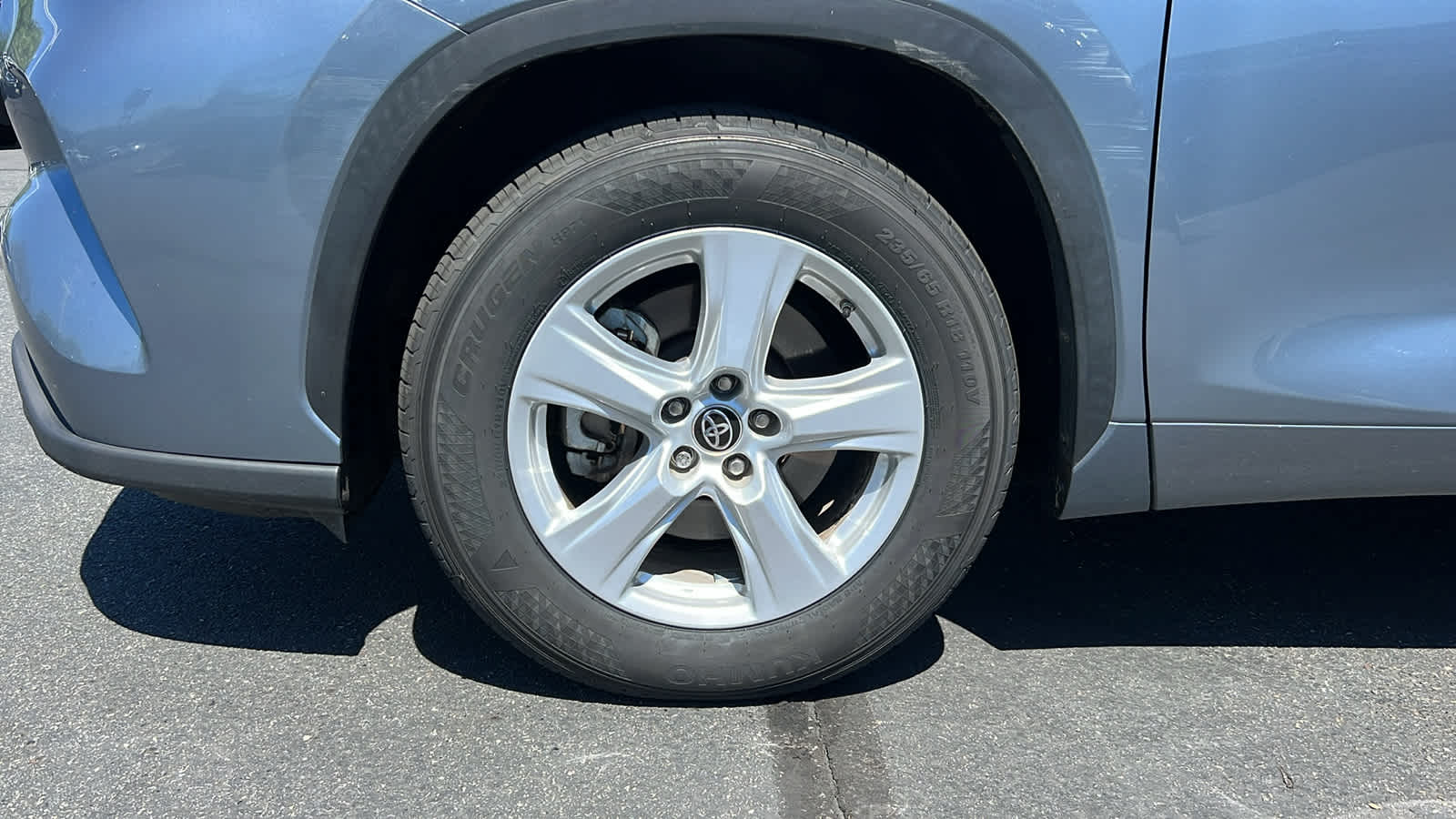 used 2022 Toyota Highlander car, priced at $33,995
