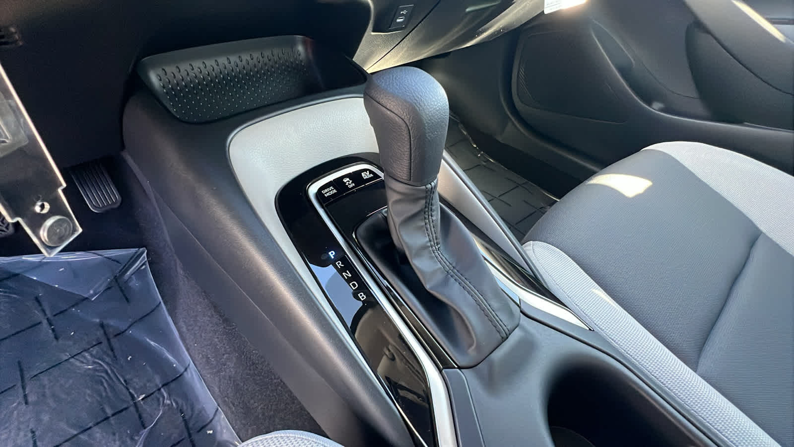 new 2025 Toyota Corolla car, priced at $25,734