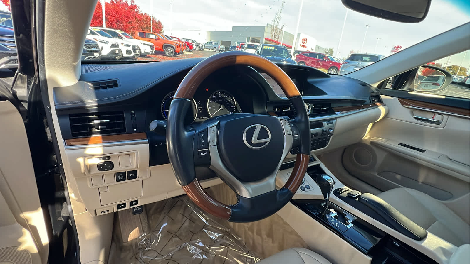 used 2013 Lexus ES 300h car, priced at $15,995