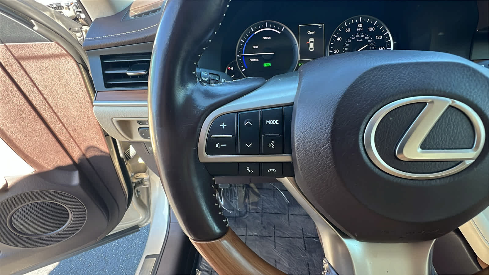used 2016 Lexus ES 300h car, priced at $21,995