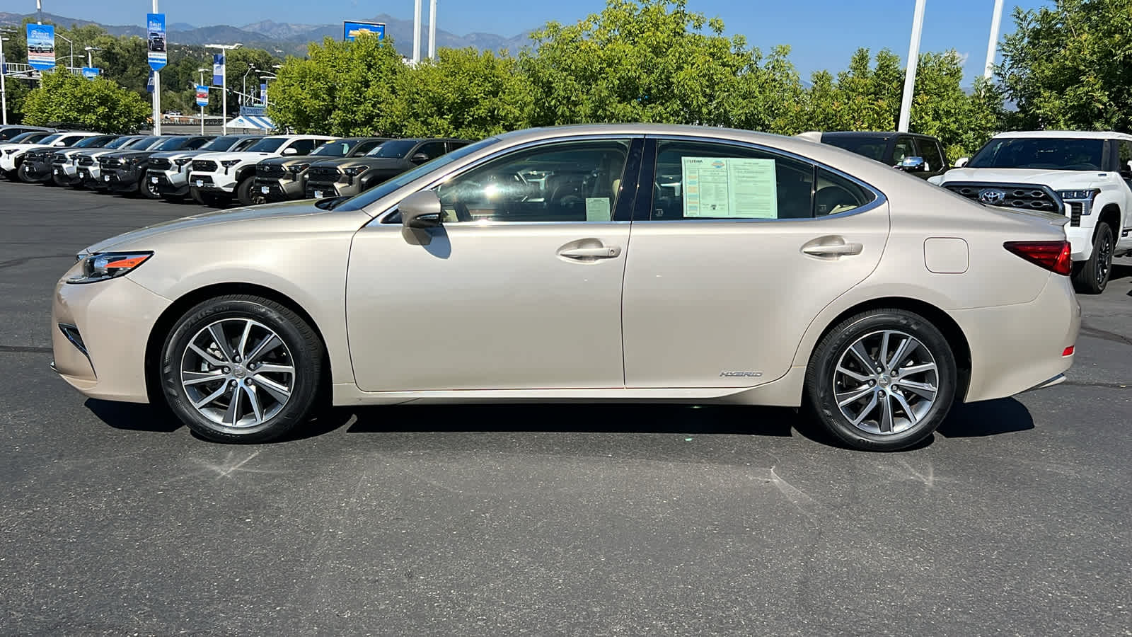 used 2016 Lexus ES 300h car, priced at $21,995