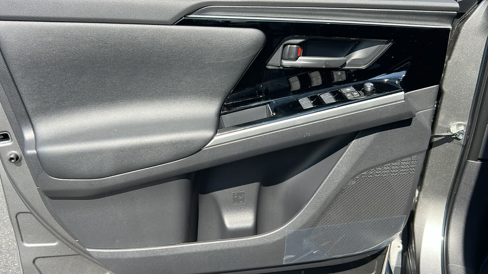 new 2025 Toyota bZ4X car, priced at $39,374