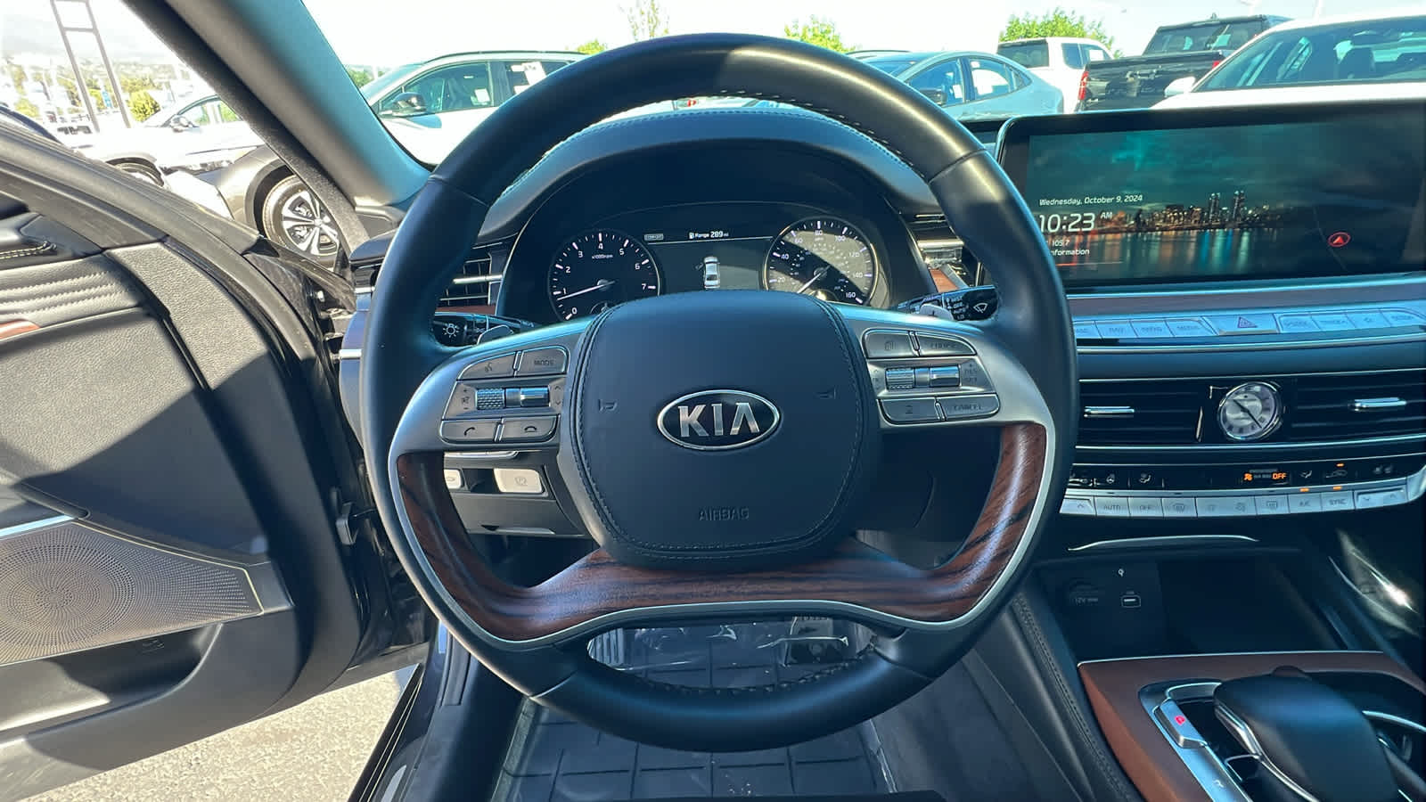 used 2020 Kia K900 car, priced at $27,995