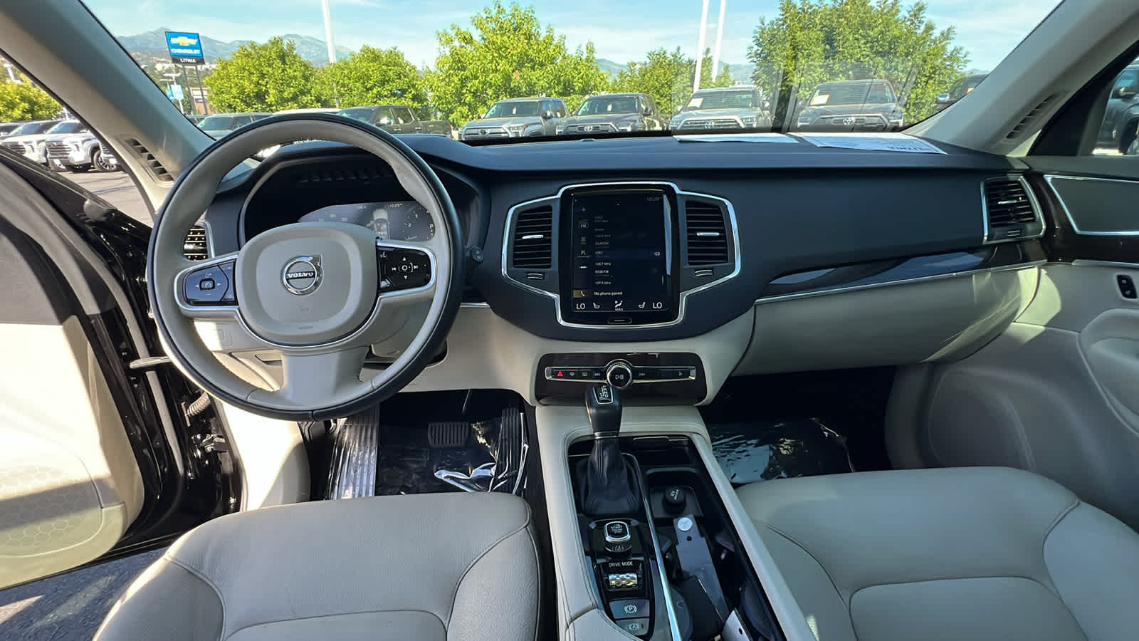 used 2019 Volvo XC90 car, priced at $28,495