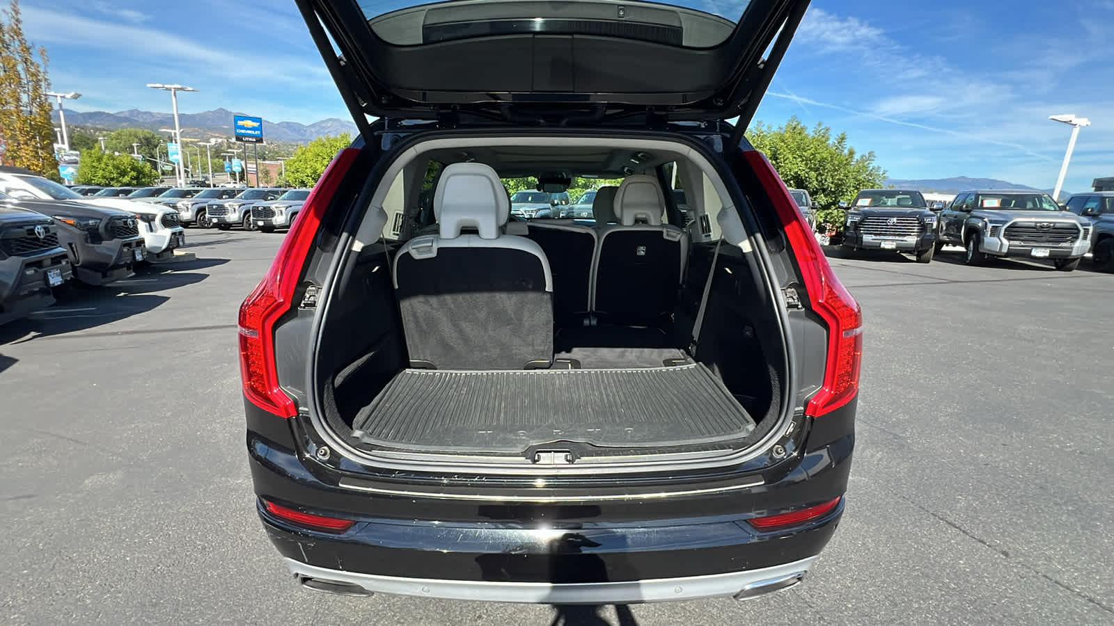 used 2019 Volvo XC90 car, priced at $28,495