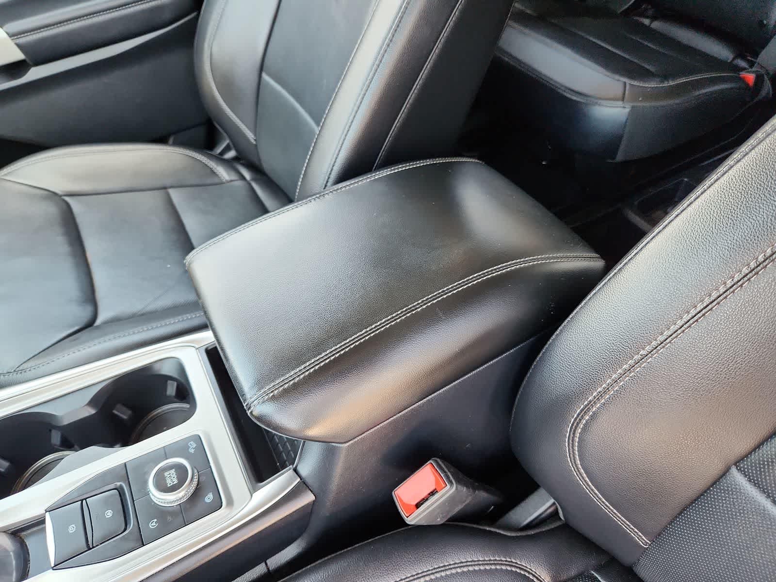 used 2021 Ford Explorer car, priced at $27,999