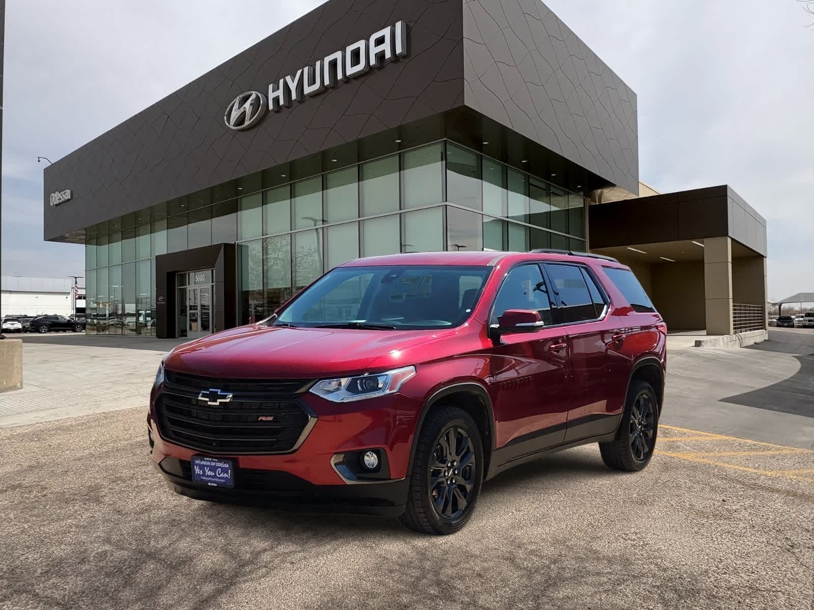 used 2021 Chevrolet Traverse car, priced at $26,999