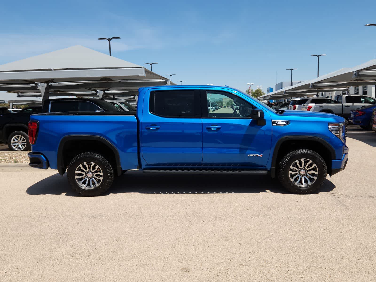 used 2022 GMC Sierra 1500 car, priced at $50,999