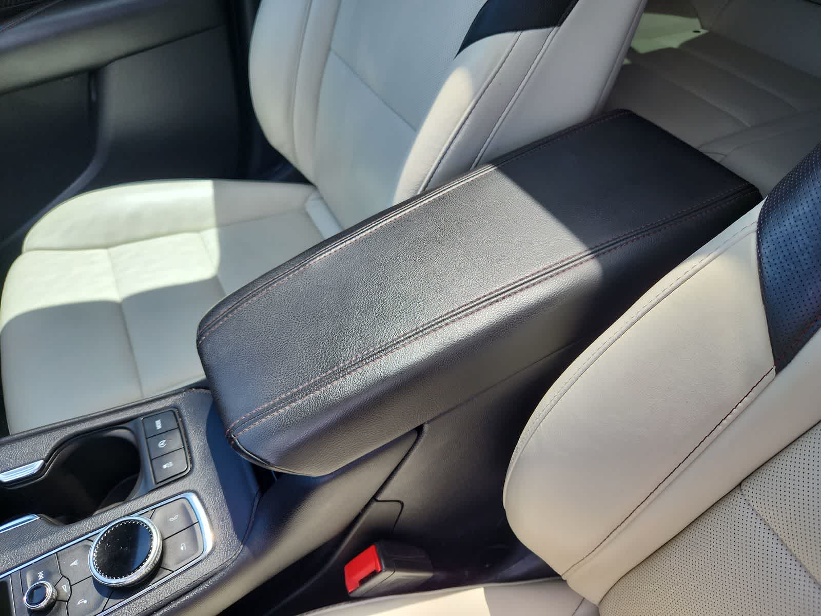 used 2021 Cadillac XT4 car, priced at $24,999