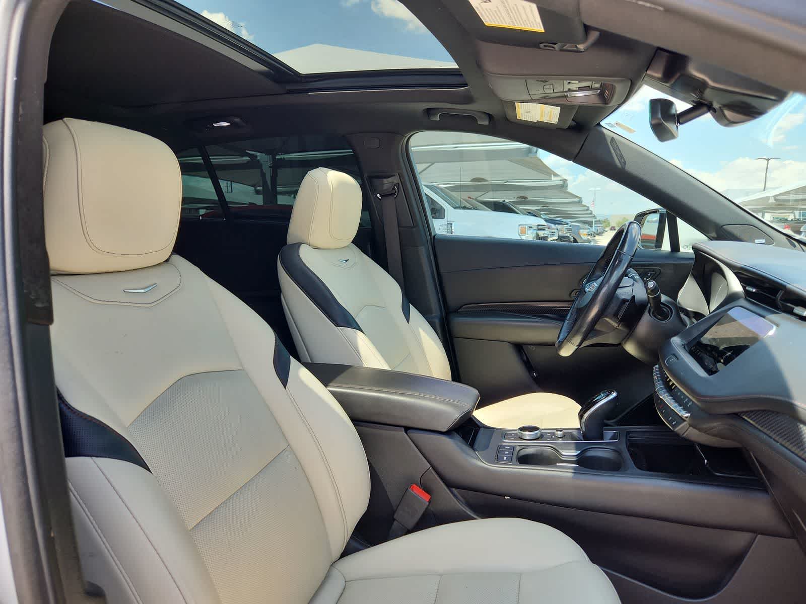 used 2021 Cadillac XT4 car, priced at $24,999