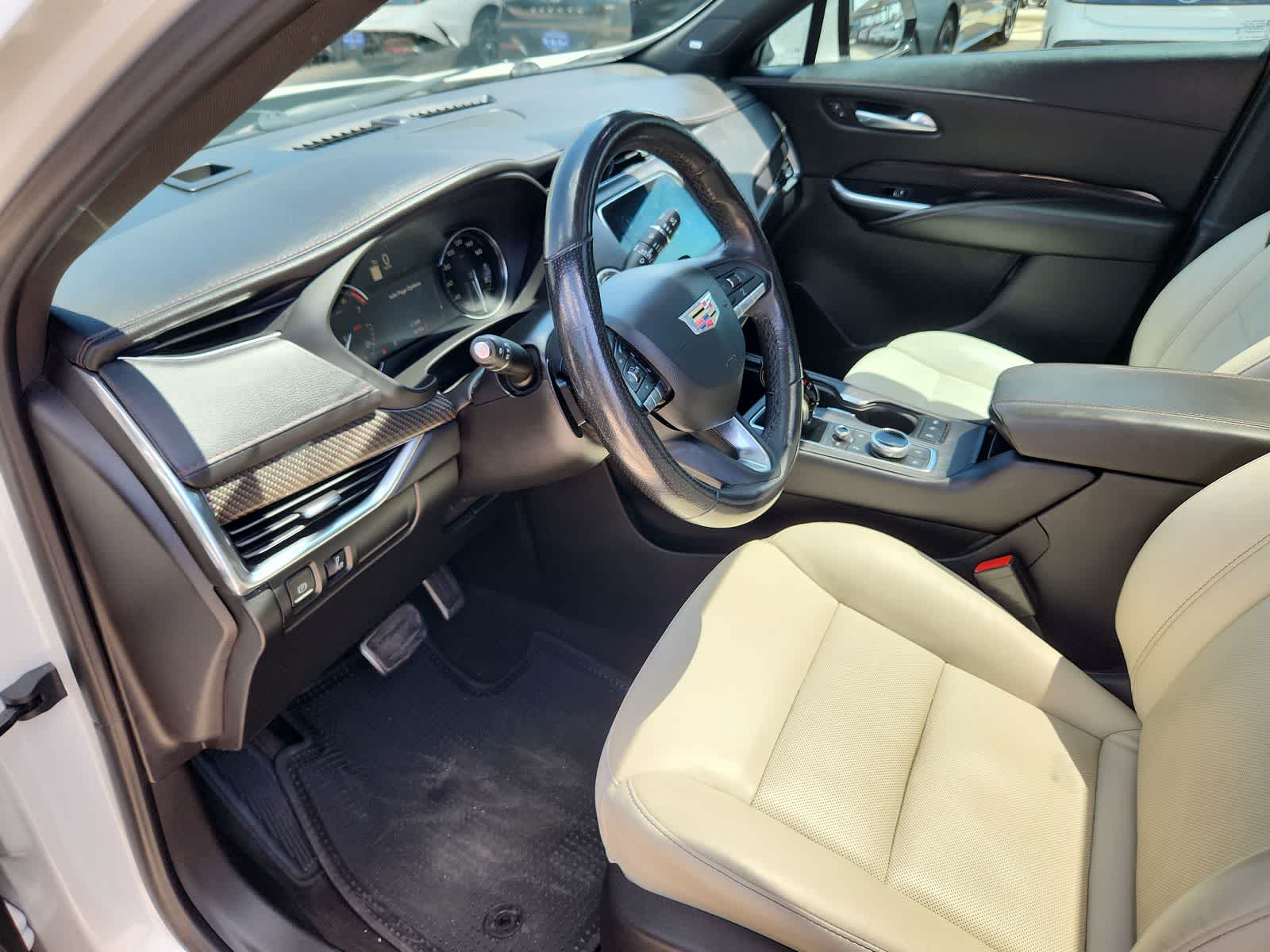 used 2021 Cadillac XT4 car, priced at $24,999