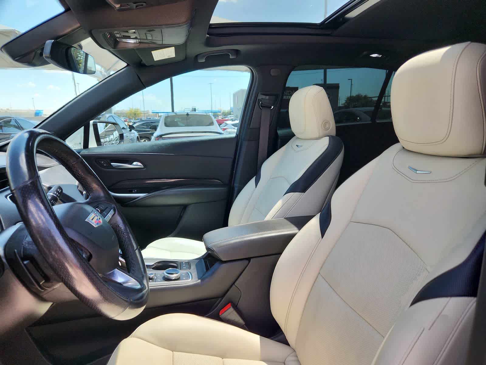 used 2021 Cadillac XT4 car, priced at $24,999