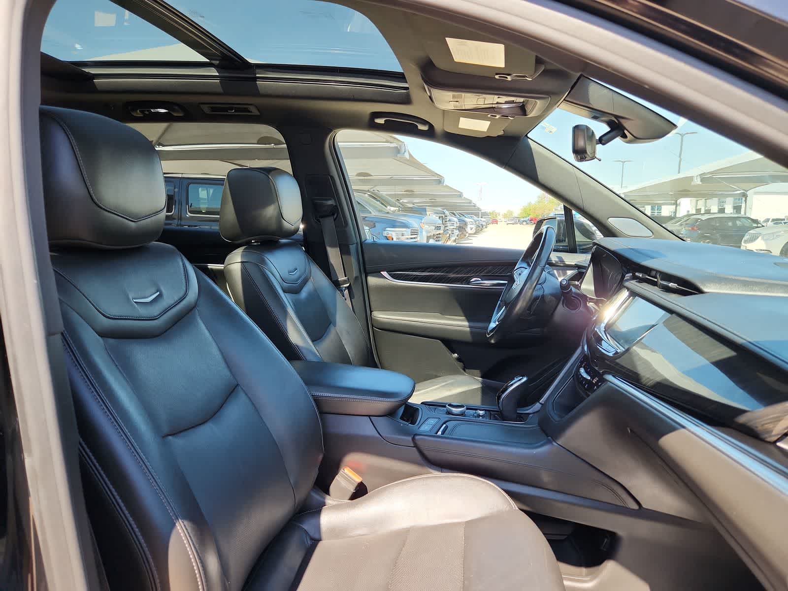 used 2020 Cadillac XT6 car, priced at $26,999