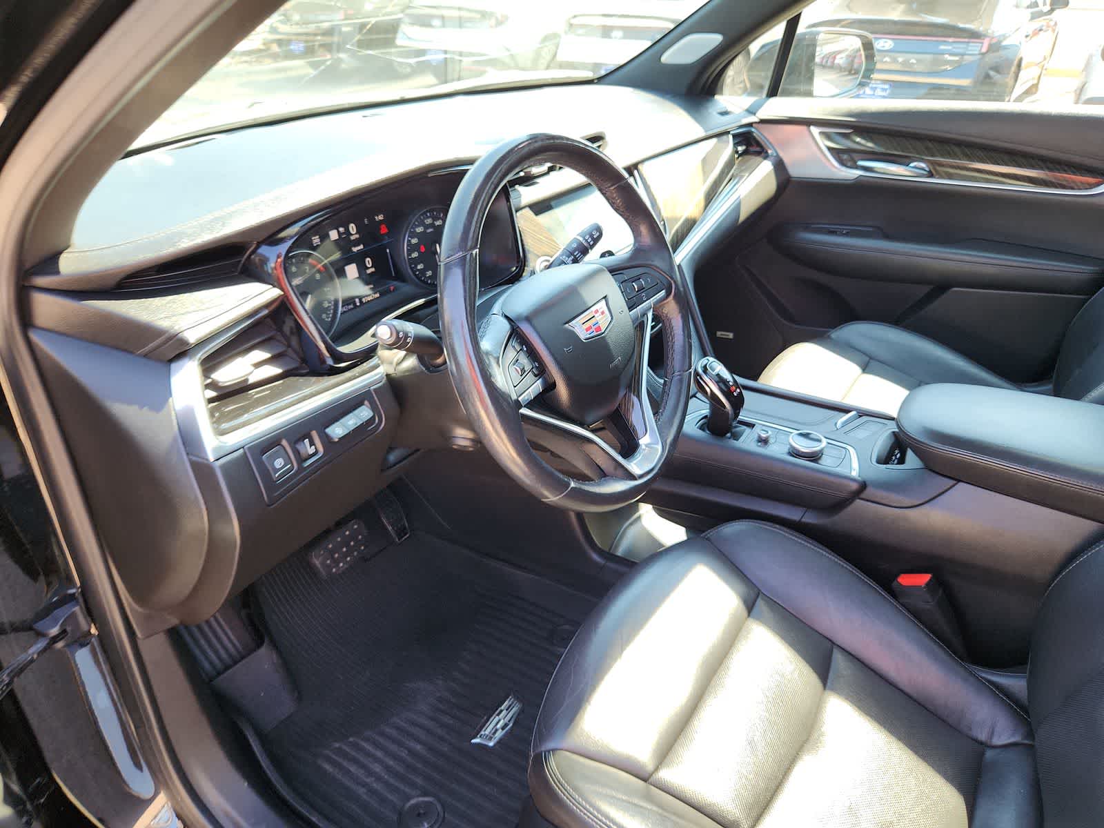 used 2020 Cadillac XT6 car, priced at $26,999