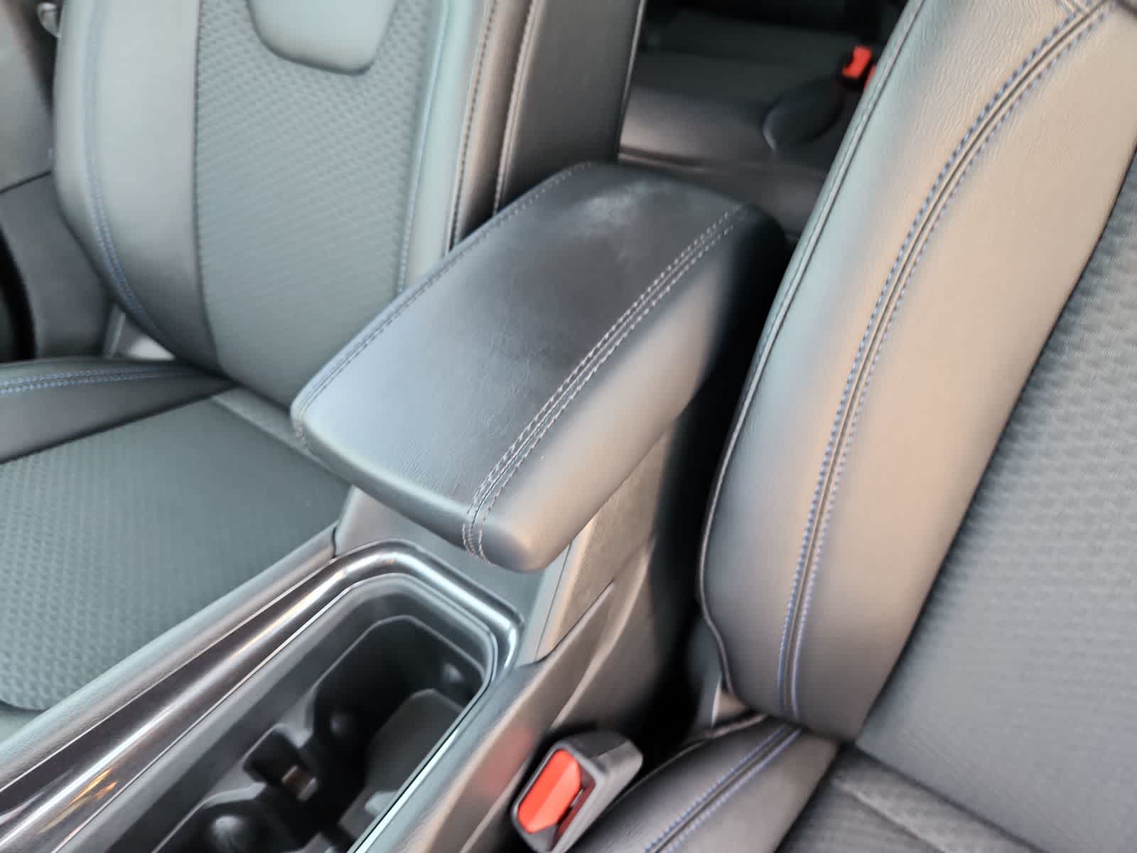 used 2025 Jeep Compass car, priced at $29,999