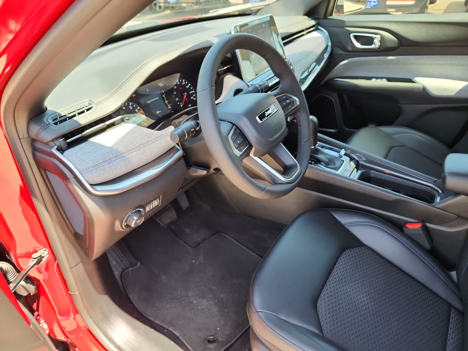 used 2025 Jeep Compass car, priced at $29,999