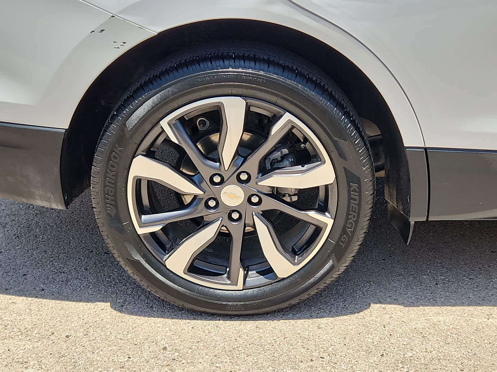used 2022 Chevrolet Equinox car, priced at $22,999
