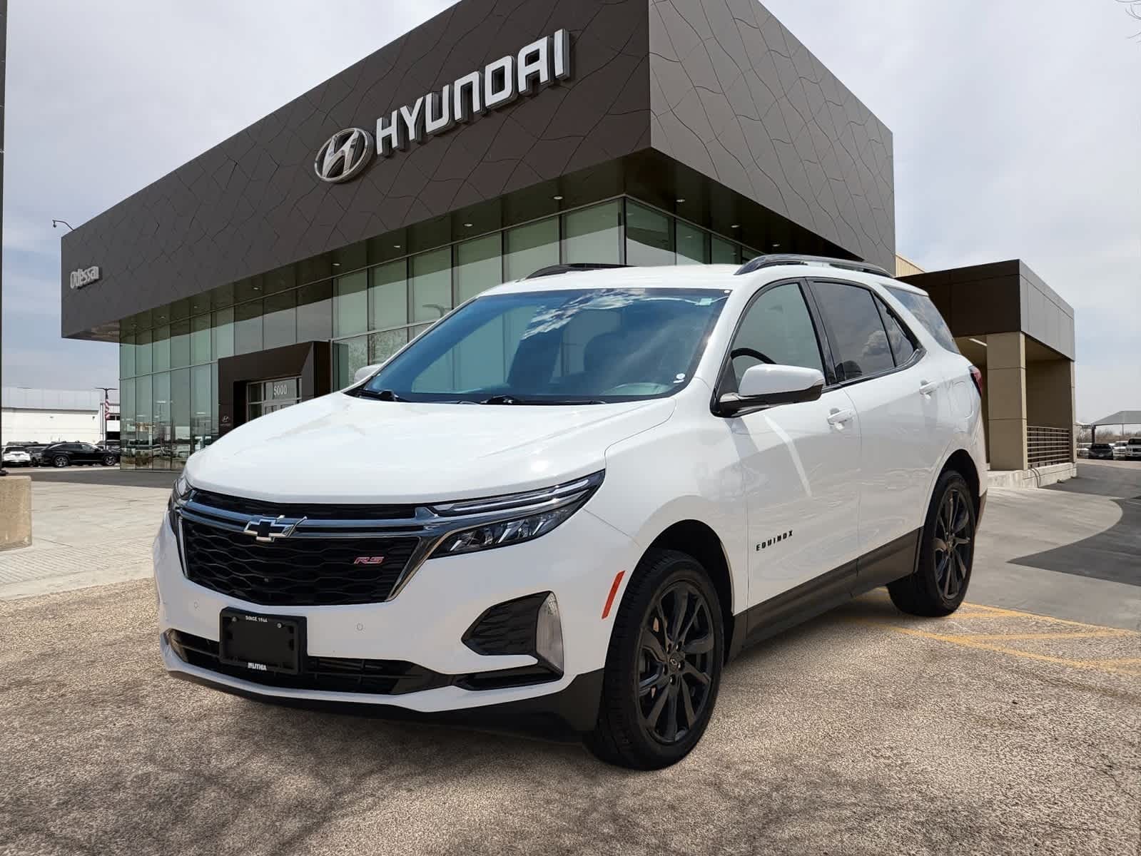 used 2022 Chevrolet Equinox car, priced at $25,999