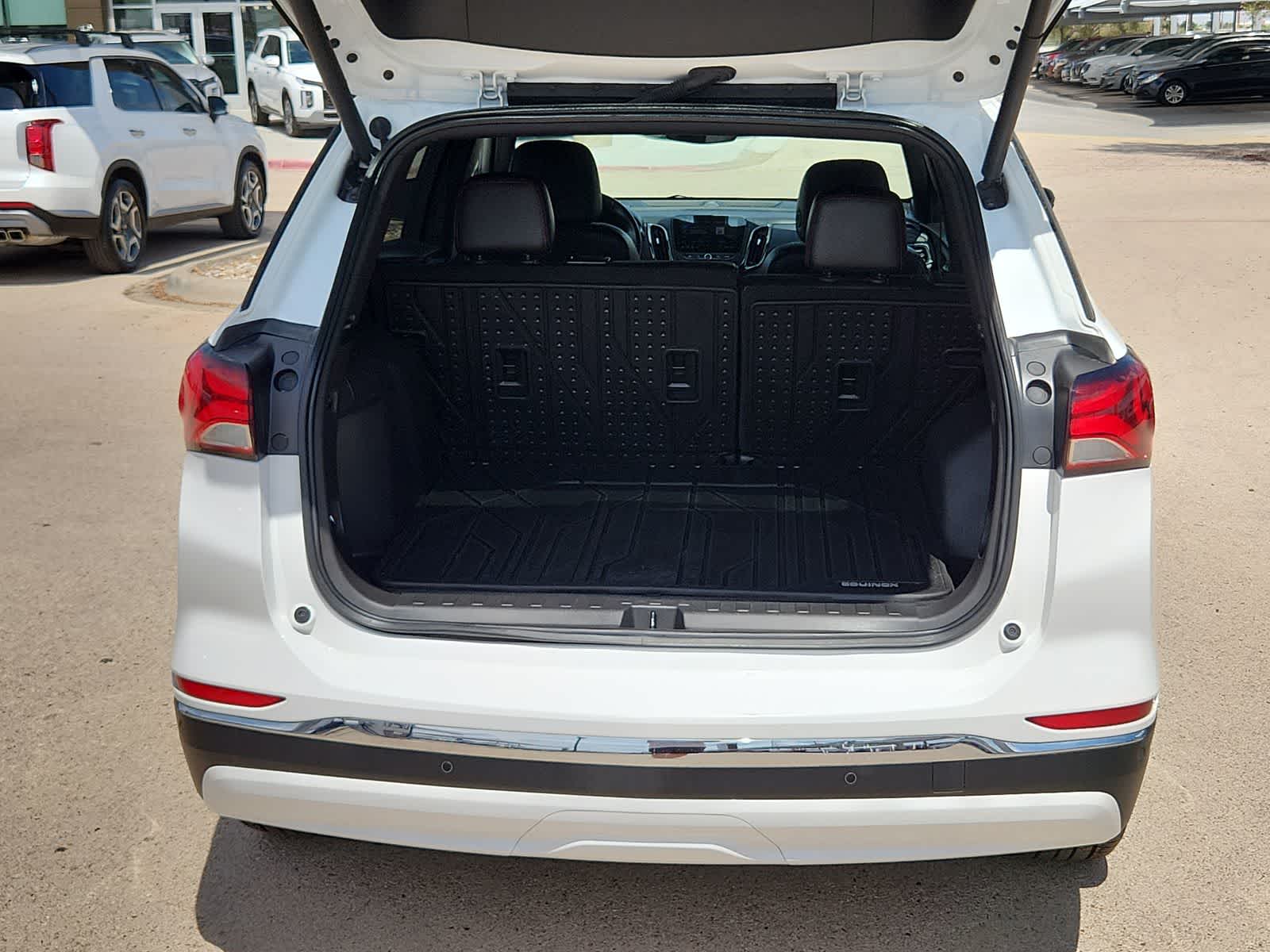 used 2022 Chevrolet Equinox car, priced at $25,999