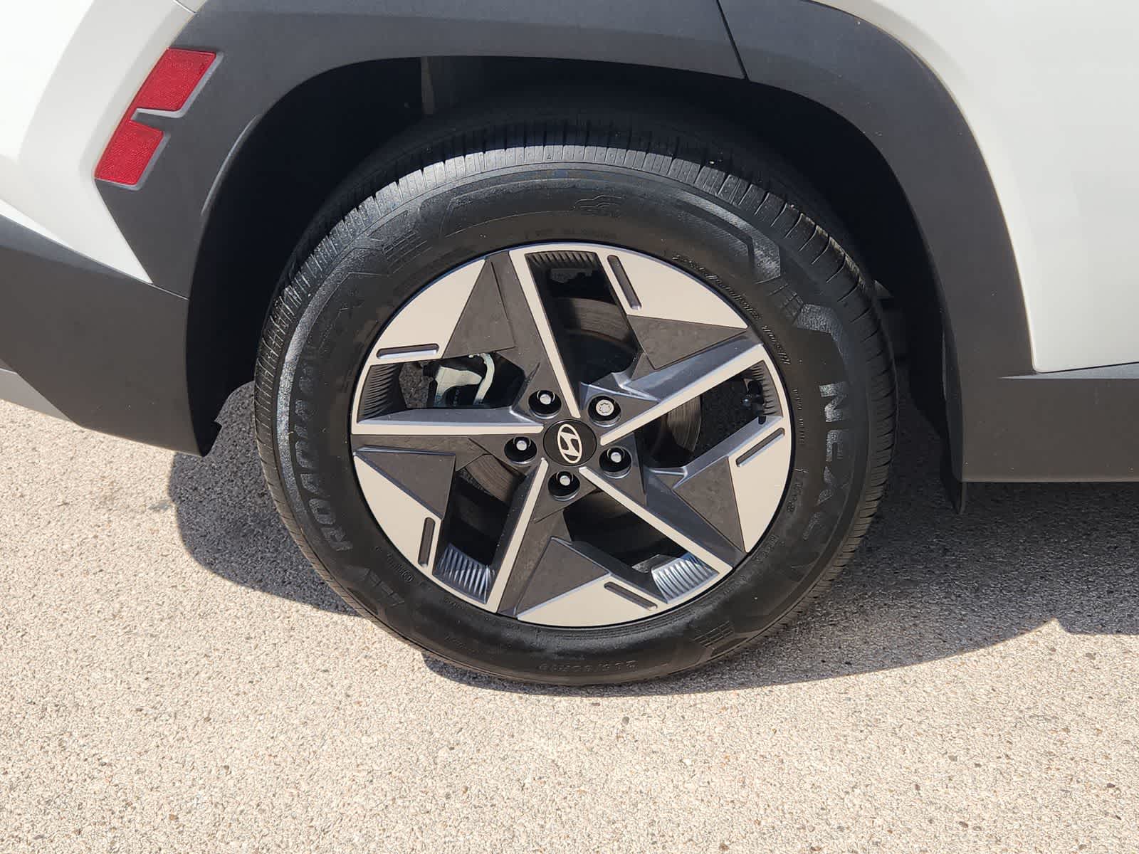 new 2025 Hyundai Tucson car, priced at $35,630