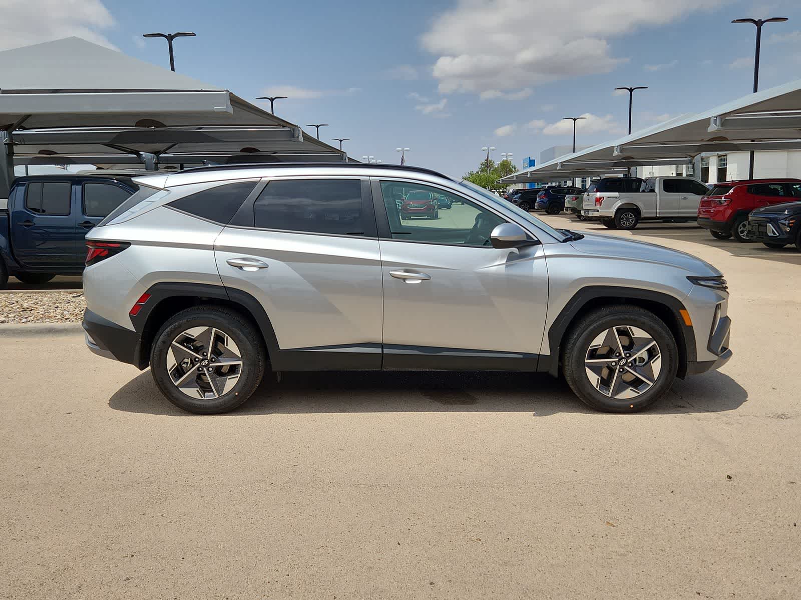 new 2025 Hyundai Tucson car, priced at $32,655