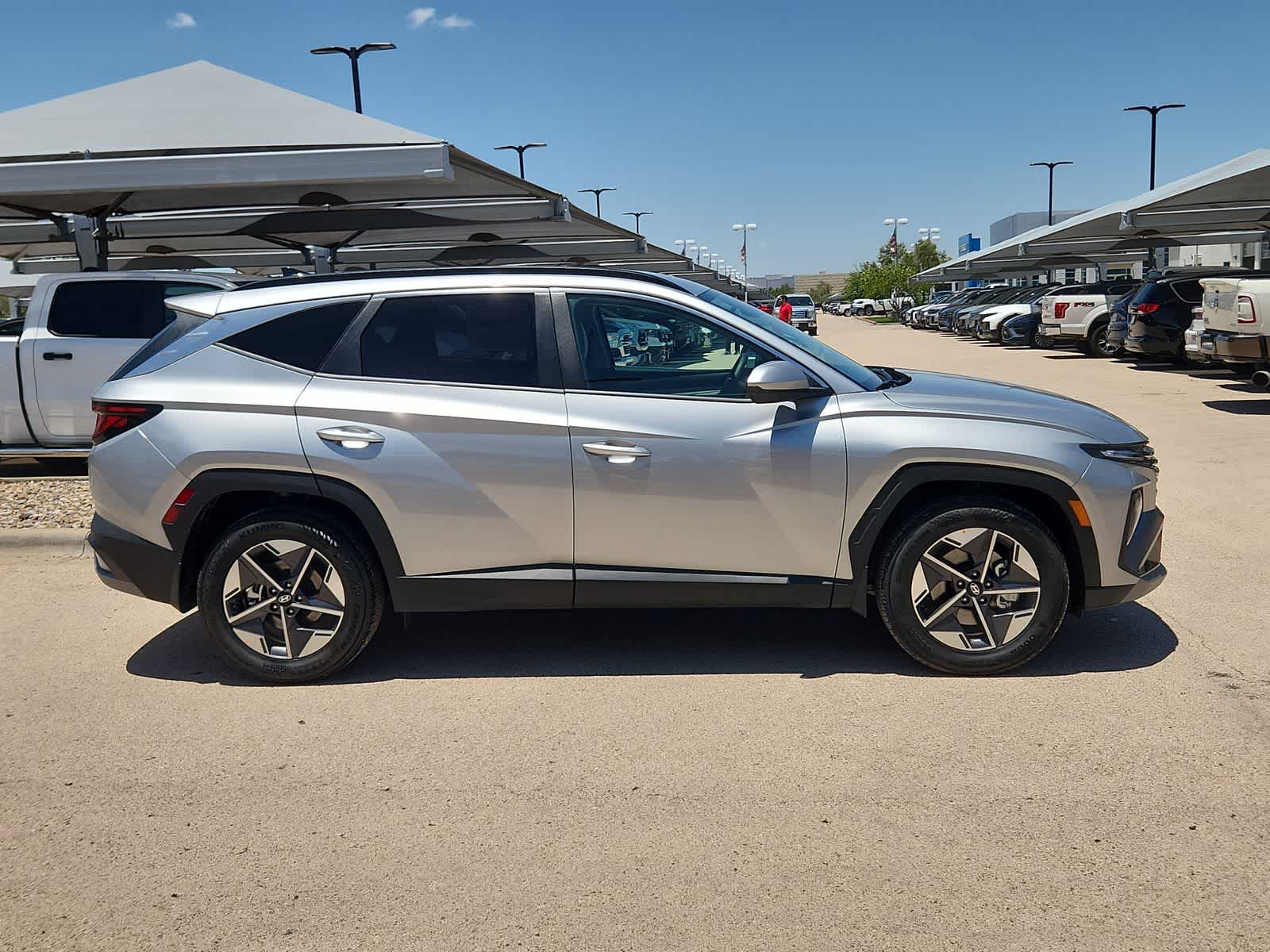 new 2025 Hyundai Tucson car, priced at $33,340