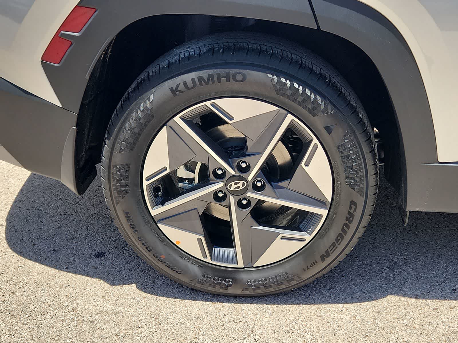 new 2025 Hyundai Tucson car, priced at $33,340