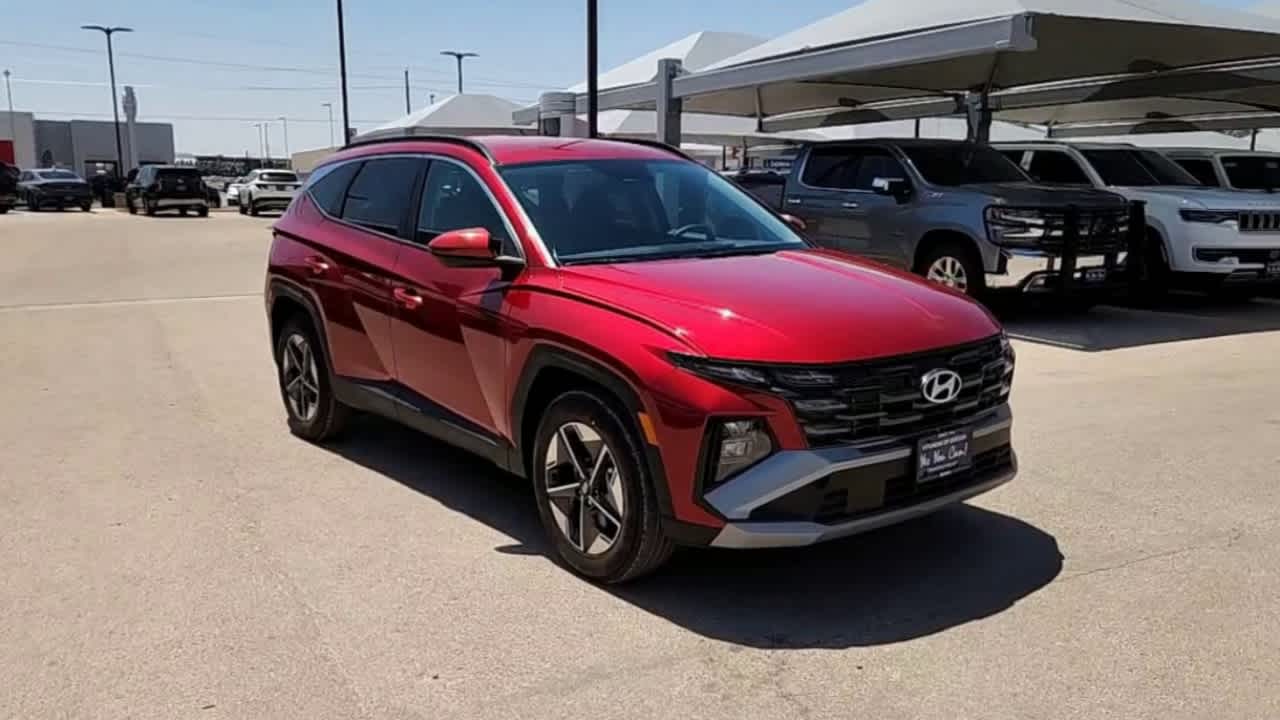 new 2025 Hyundai Tucson car, priced at $33,110