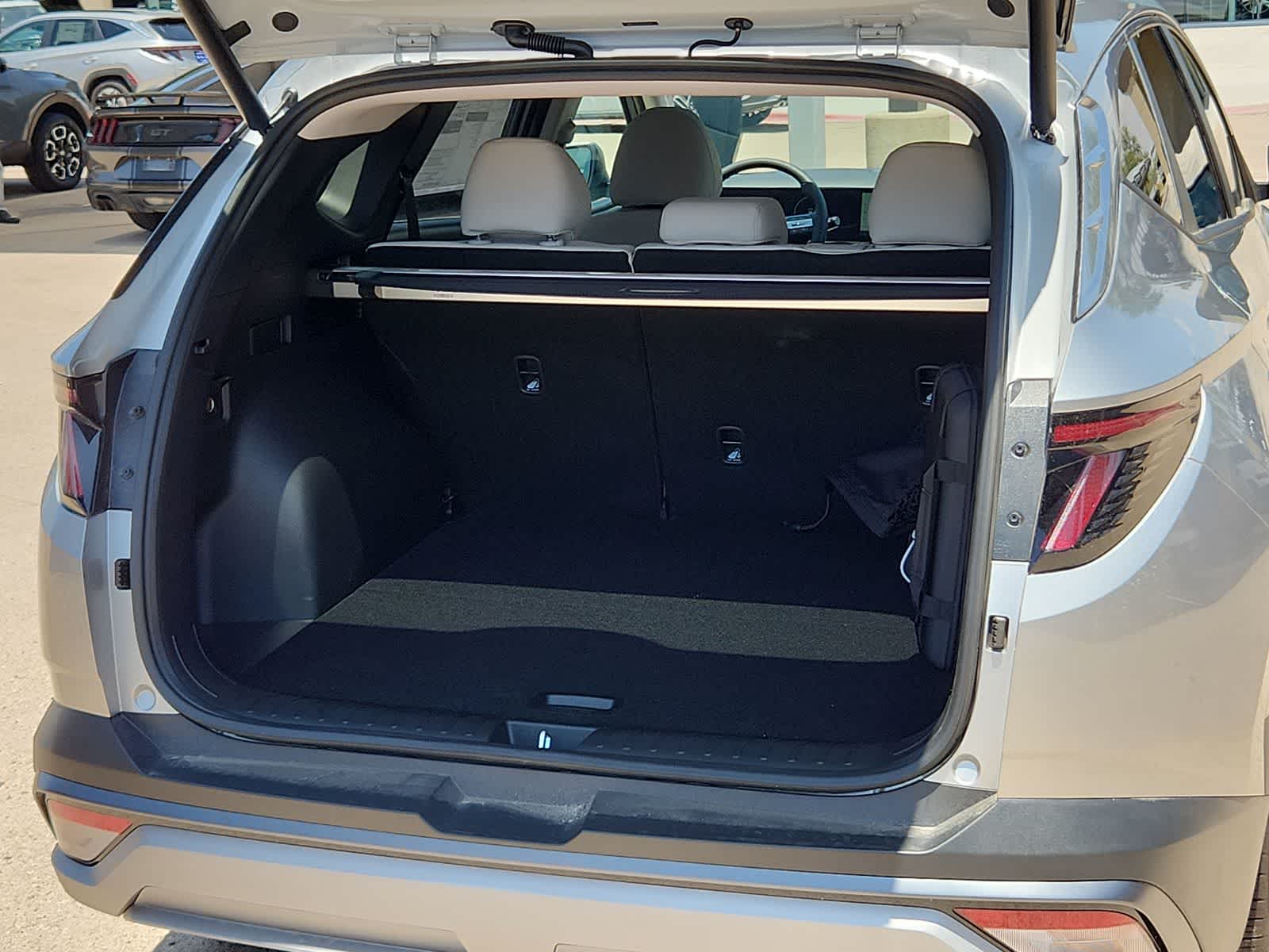 new 2025 Hyundai Tucson car, priced at $35,075