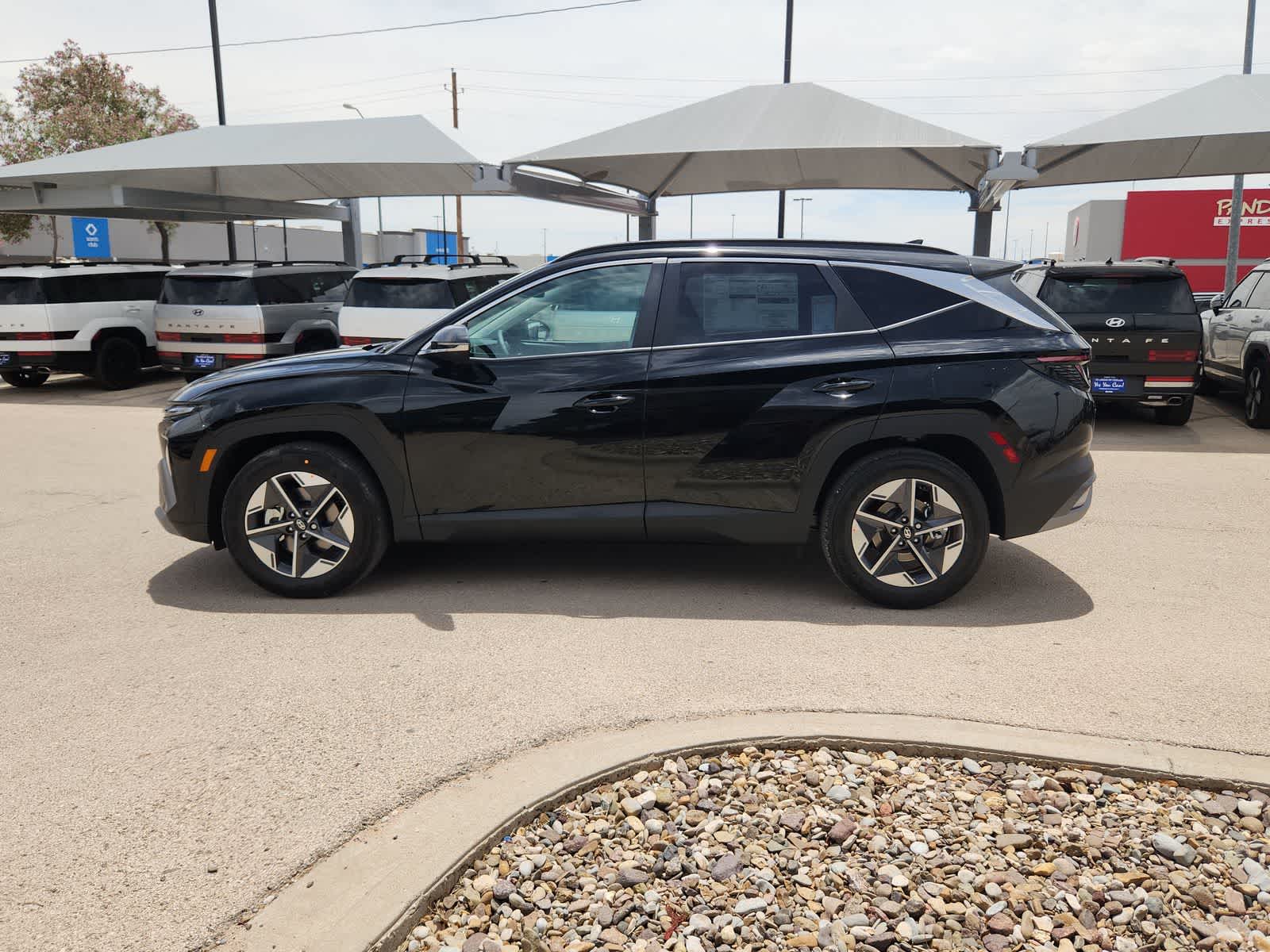 new 2025 Hyundai Tucson car, priced at $35,075