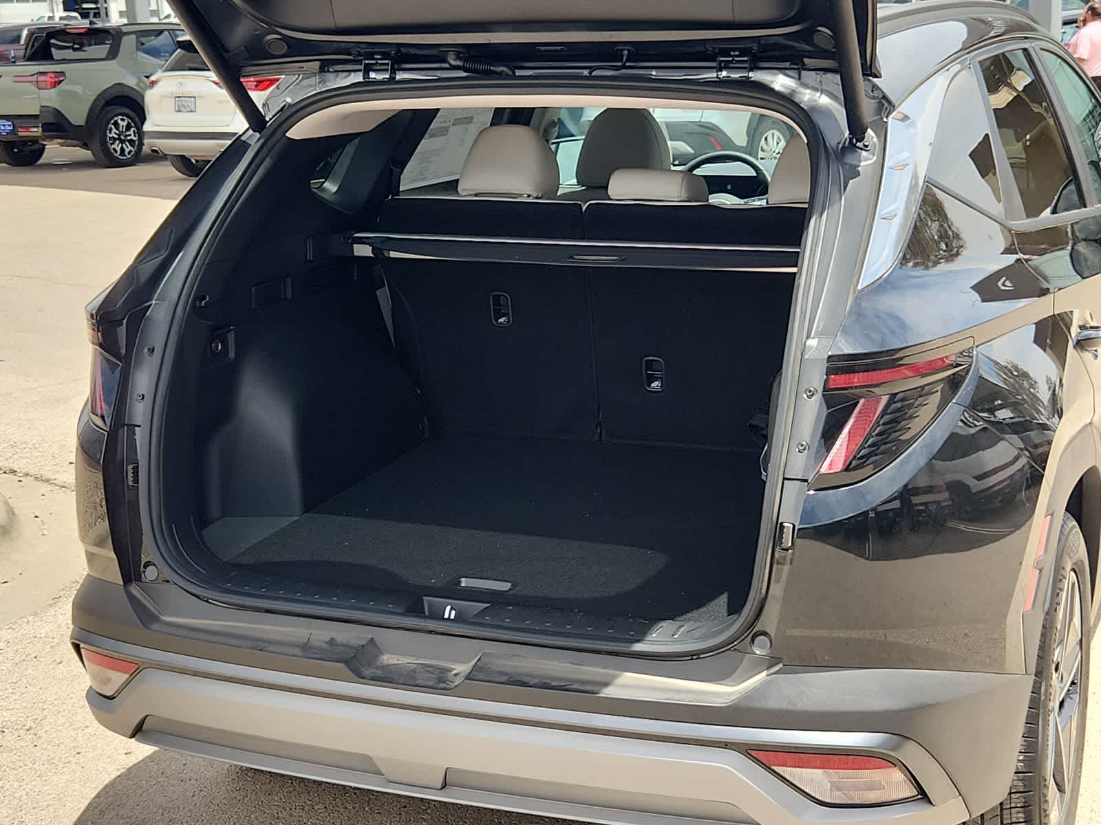 new 2025 Hyundai Tucson car, priced at $35,075