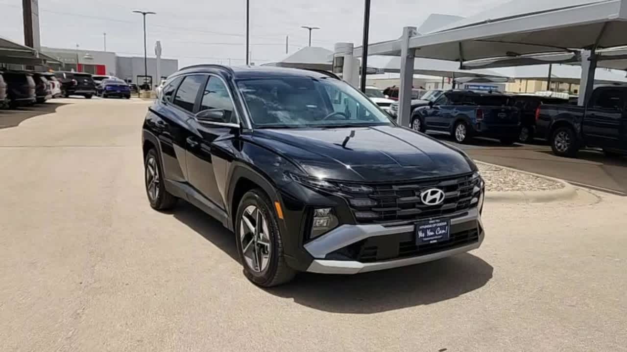 new 2025 Hyundai Tucson car, priced at $35,075