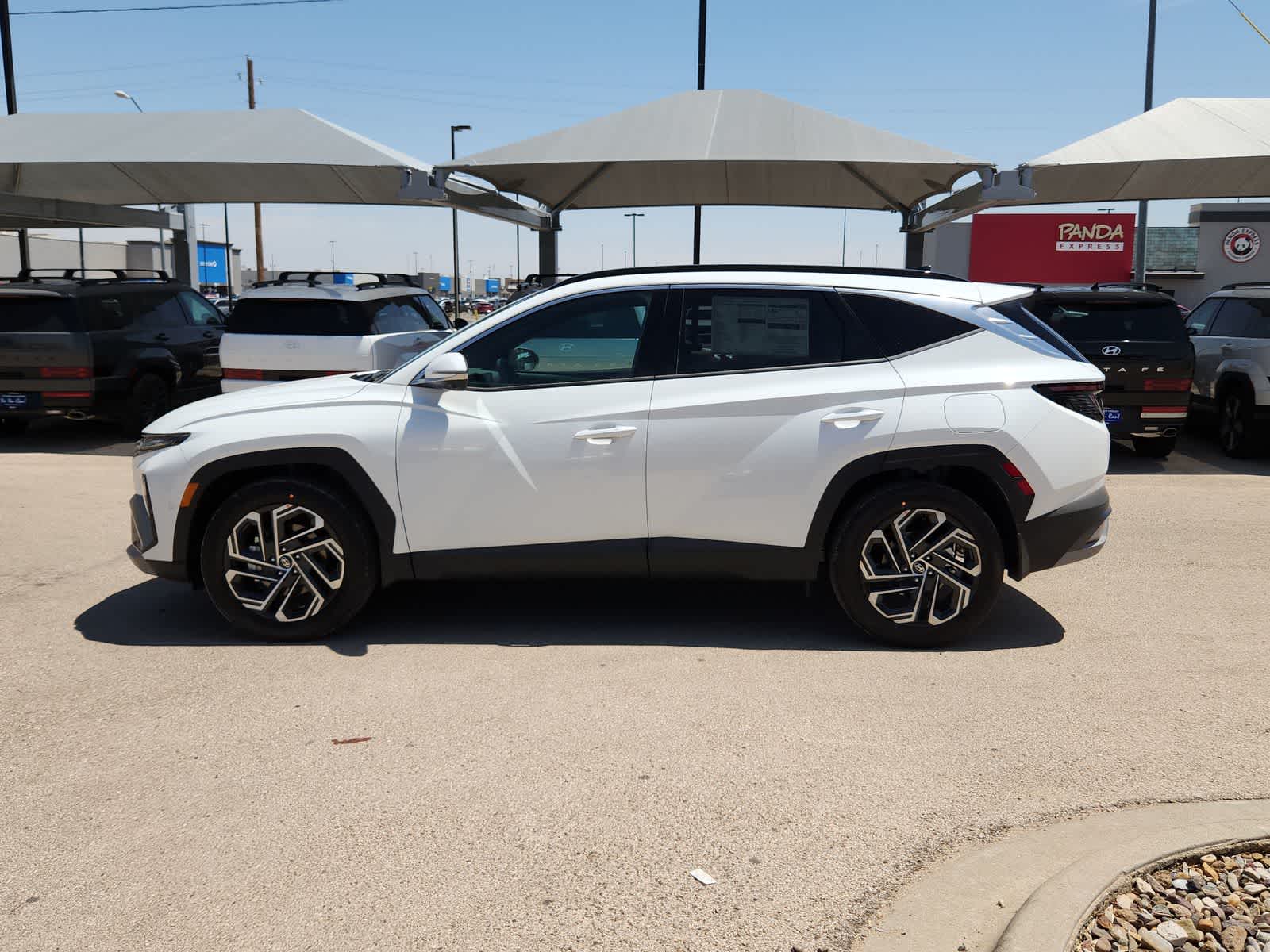 new 2025 Hyundai Tucson car, priced at $41,195
