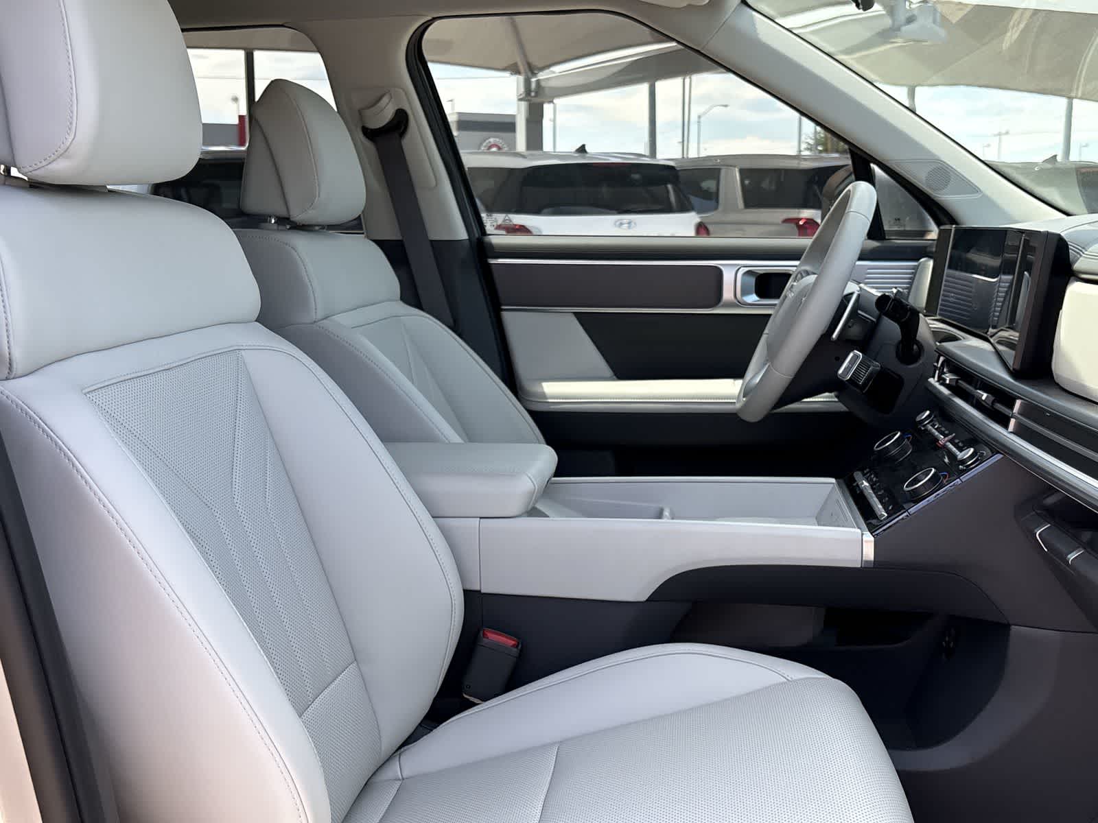 used 2025 Hyundai Santa Fe car, priced at $31,999
