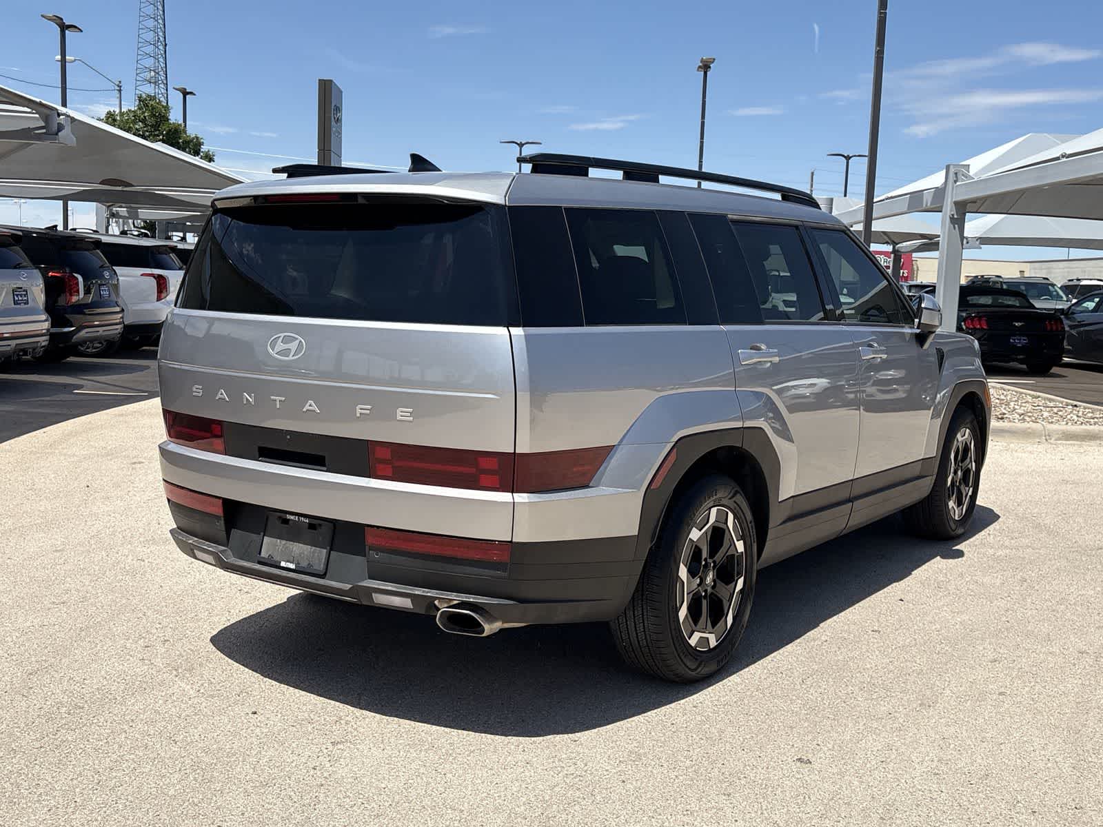 used 2025 Hyundai Santa Fe car, priced at $31,999