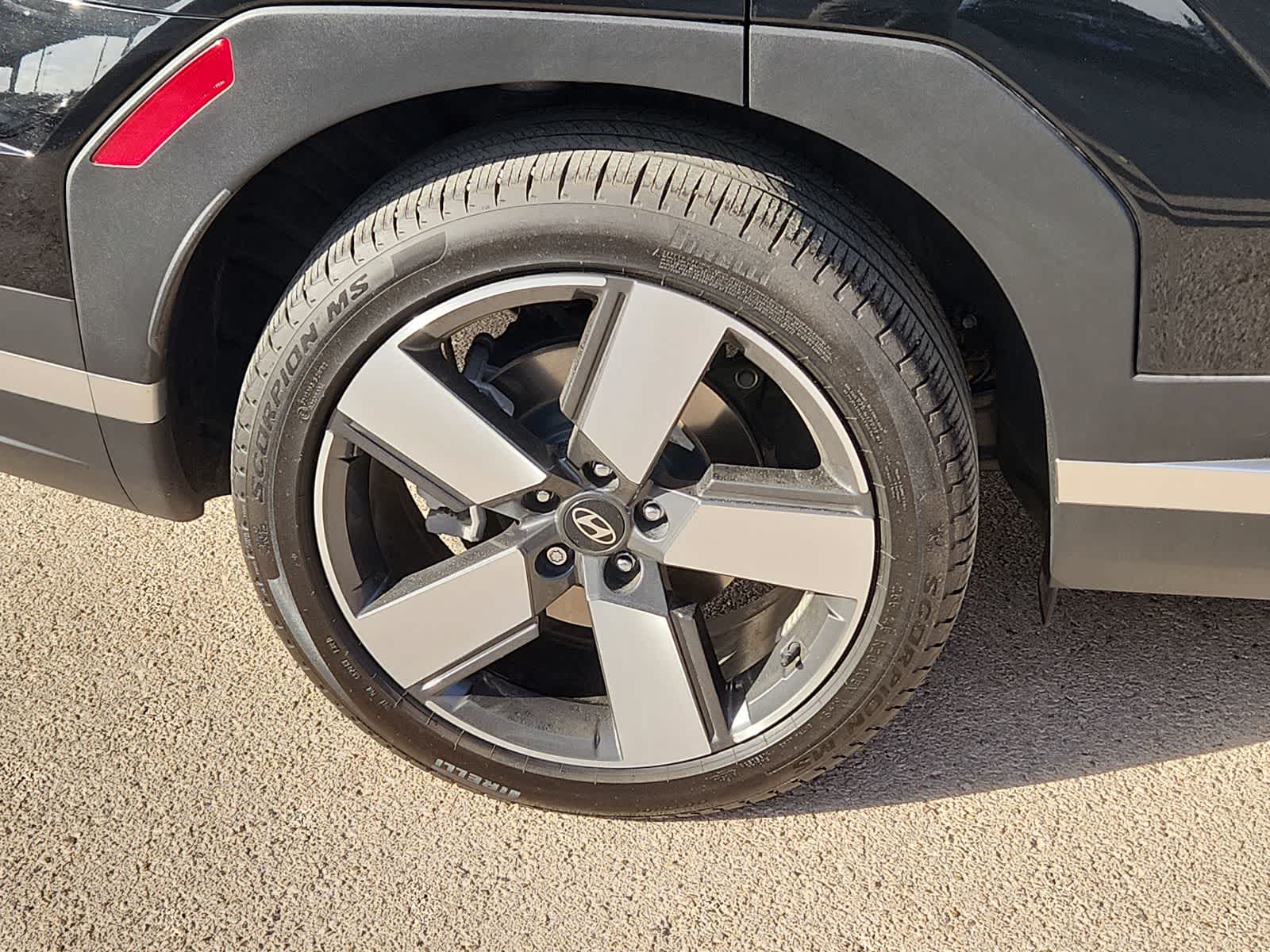 used 2024 Hyundai Santa Fe Hybrid car, priced at $35,987