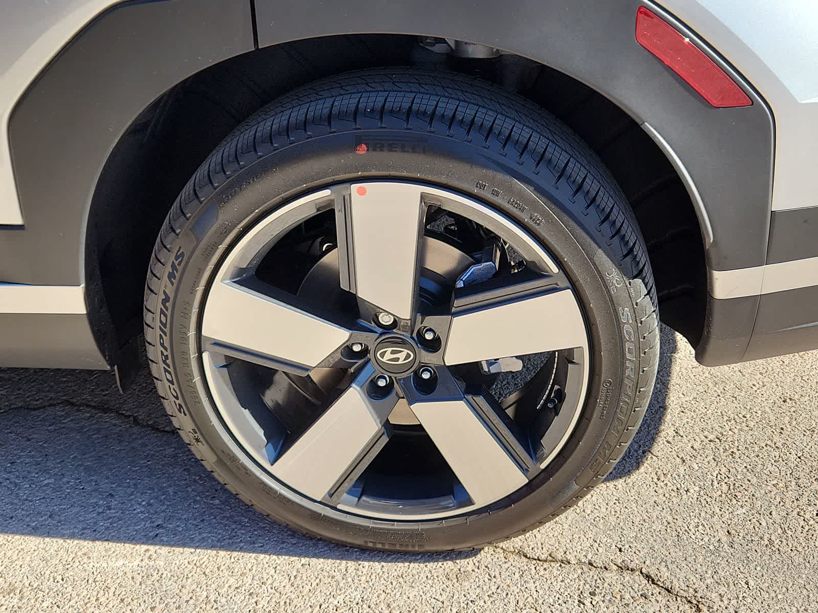 new 2025 Hyundai Santa Fe Hybrid car, priced at $48,709