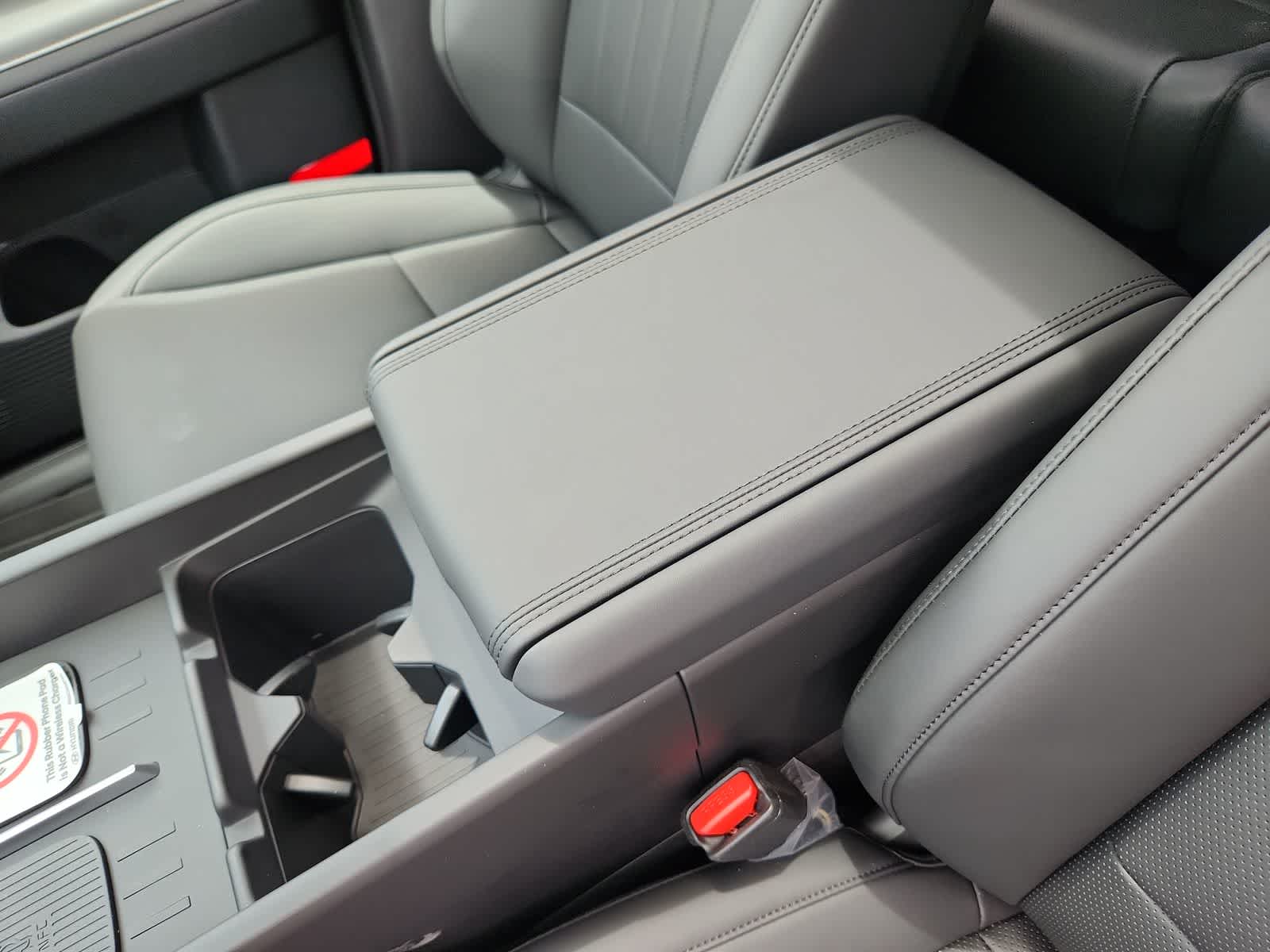 new 2025 Hyundai Santa Fe car, priced at $42,685
