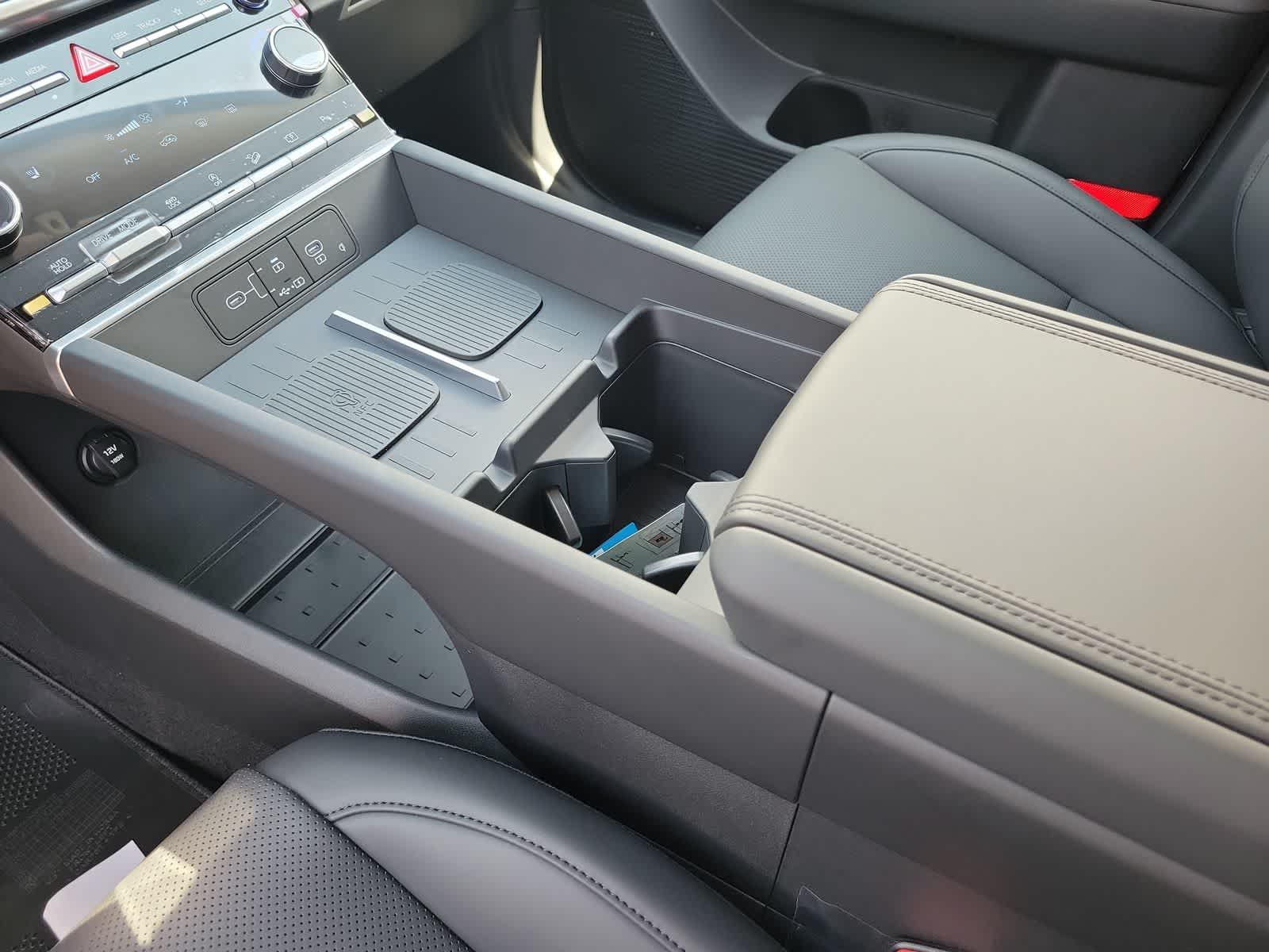 new 2025 Hyundai Santa Fe car, priced at $42,039