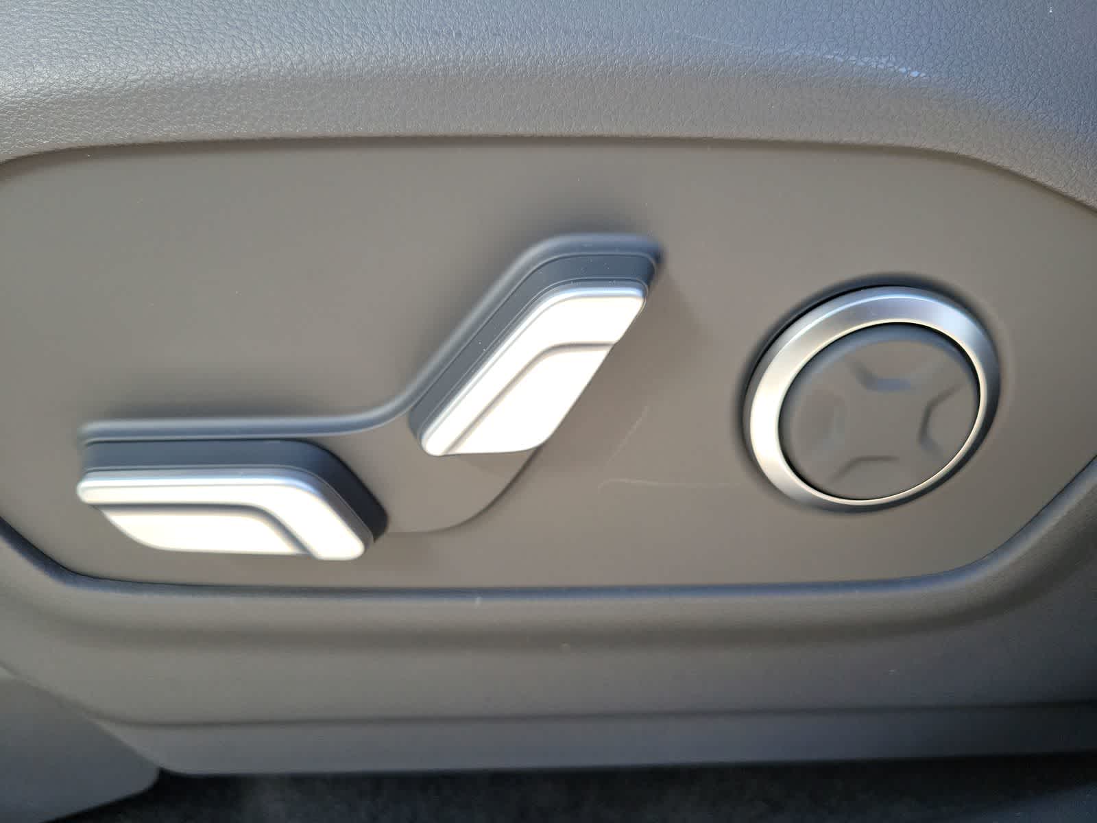 new 2025 Hyundai Santa Fe car, priced at $44,825