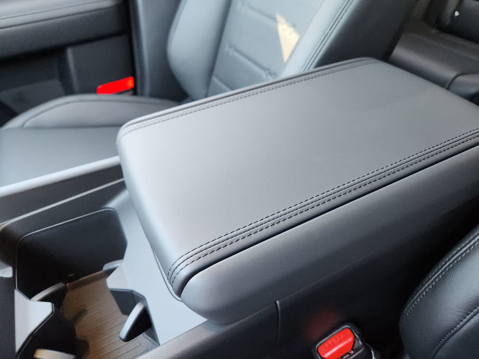 new 2025 Hyundai Santa Fe car, priced at $45,340