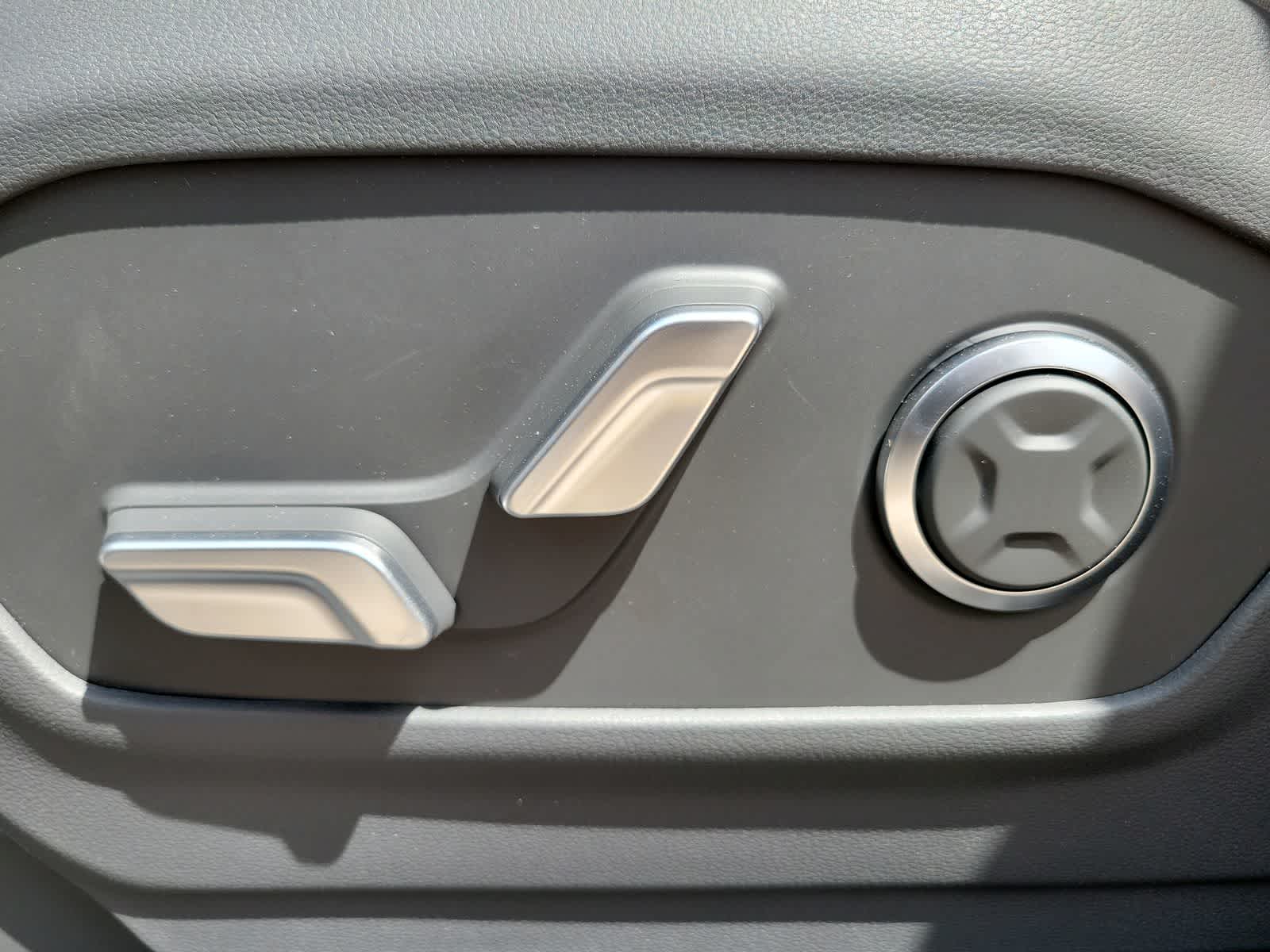 new 2025 Hyundai Santa Fe car, priced at $46,985