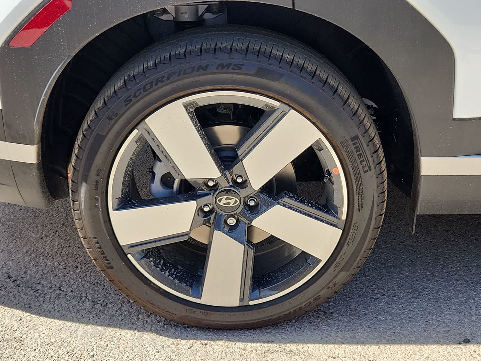 new 2025 Hyundai Santa Fe car, priced at $47,055
