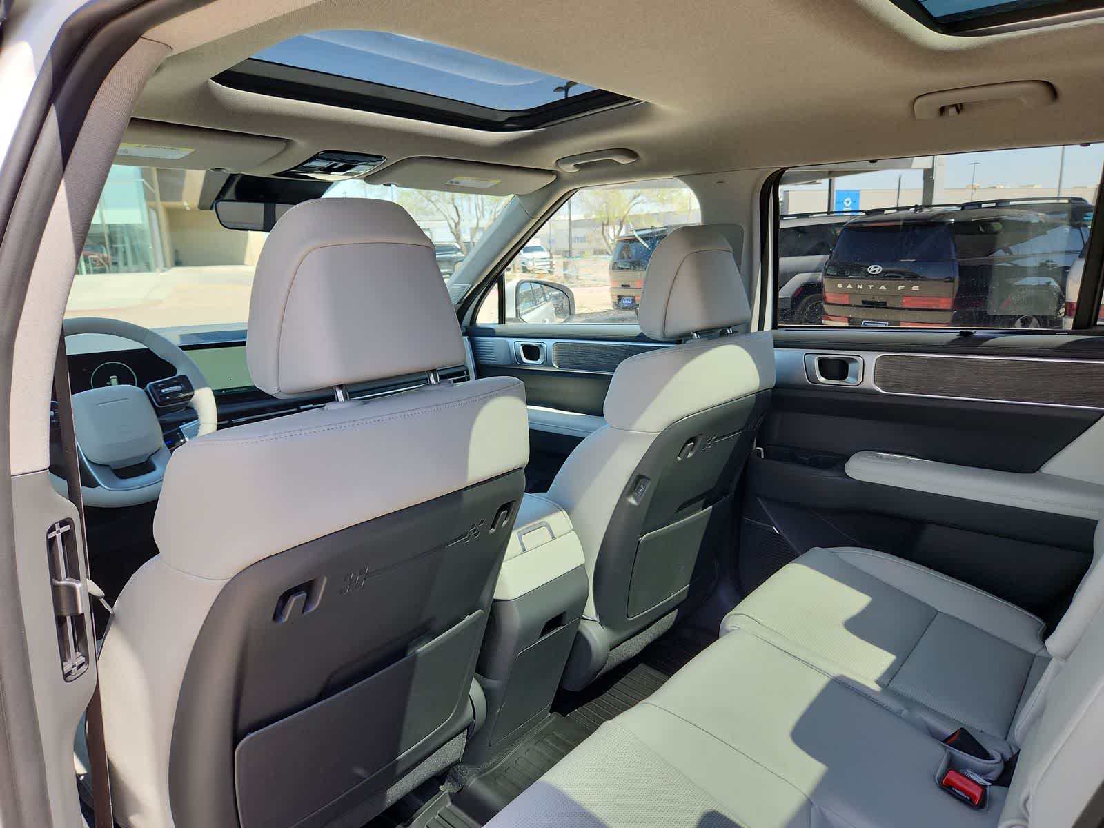 new 2025 Hyundai Santa Fe car, priced at $47,055