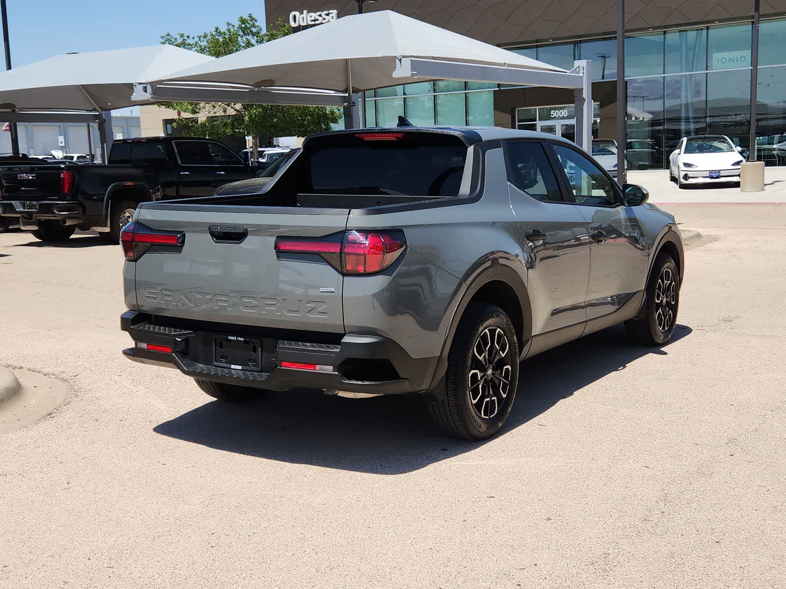 used 2024 Hyundai Santa Cruz car, priced at $24,999