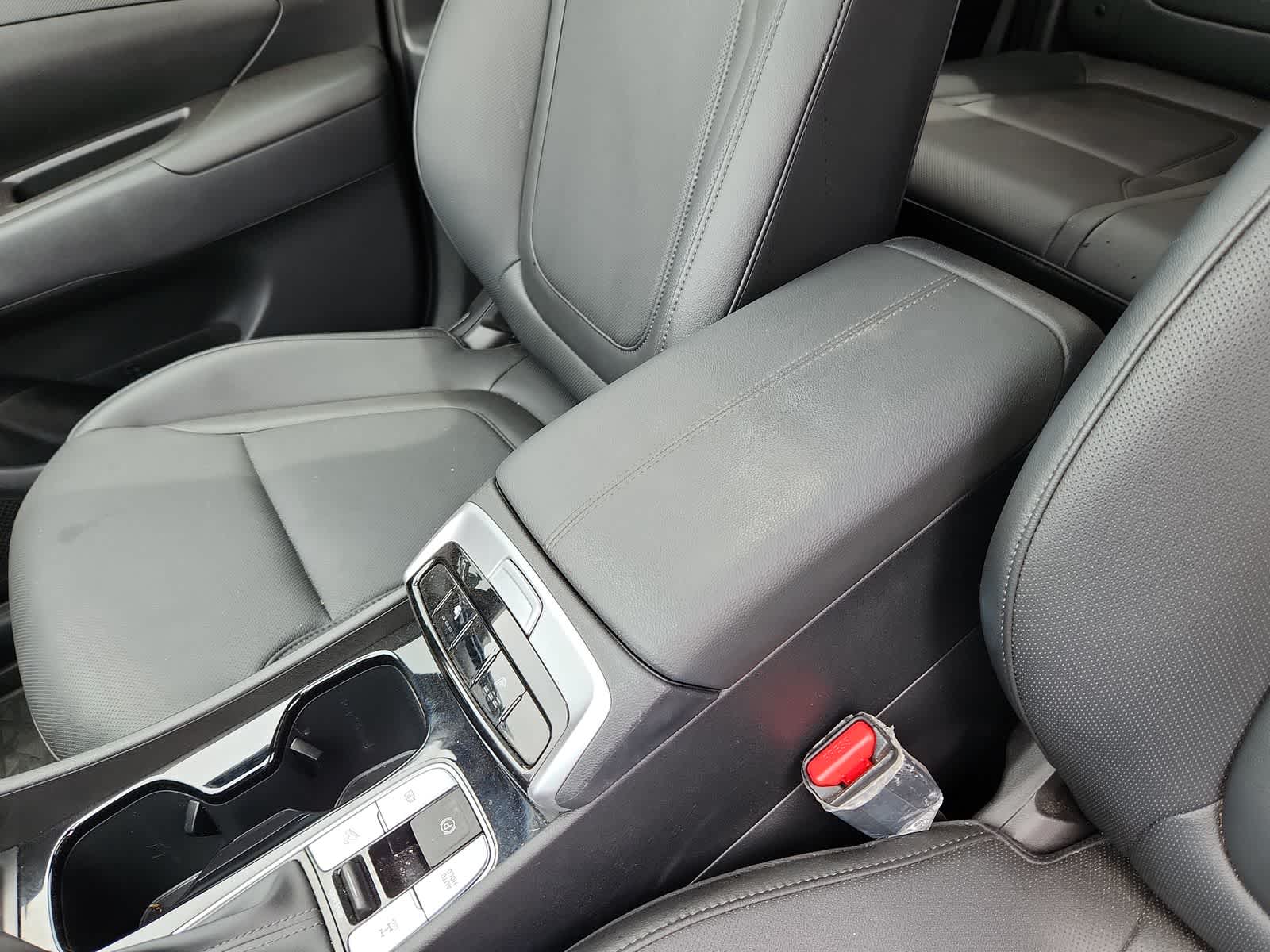 used 2024 Hyundai Santa Cruz car, priced at $32,999