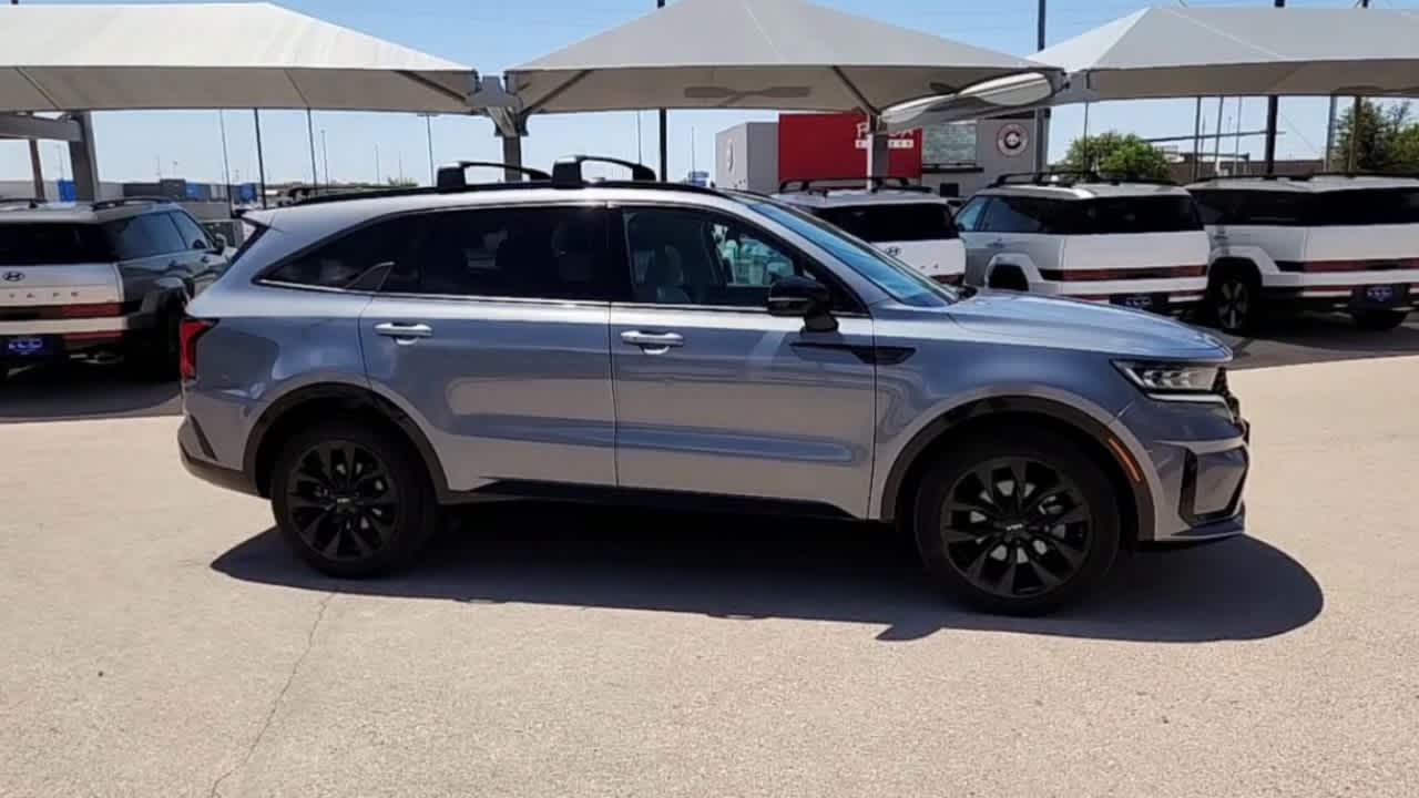 used 2023 Kia Sorento car, priced at $32,999