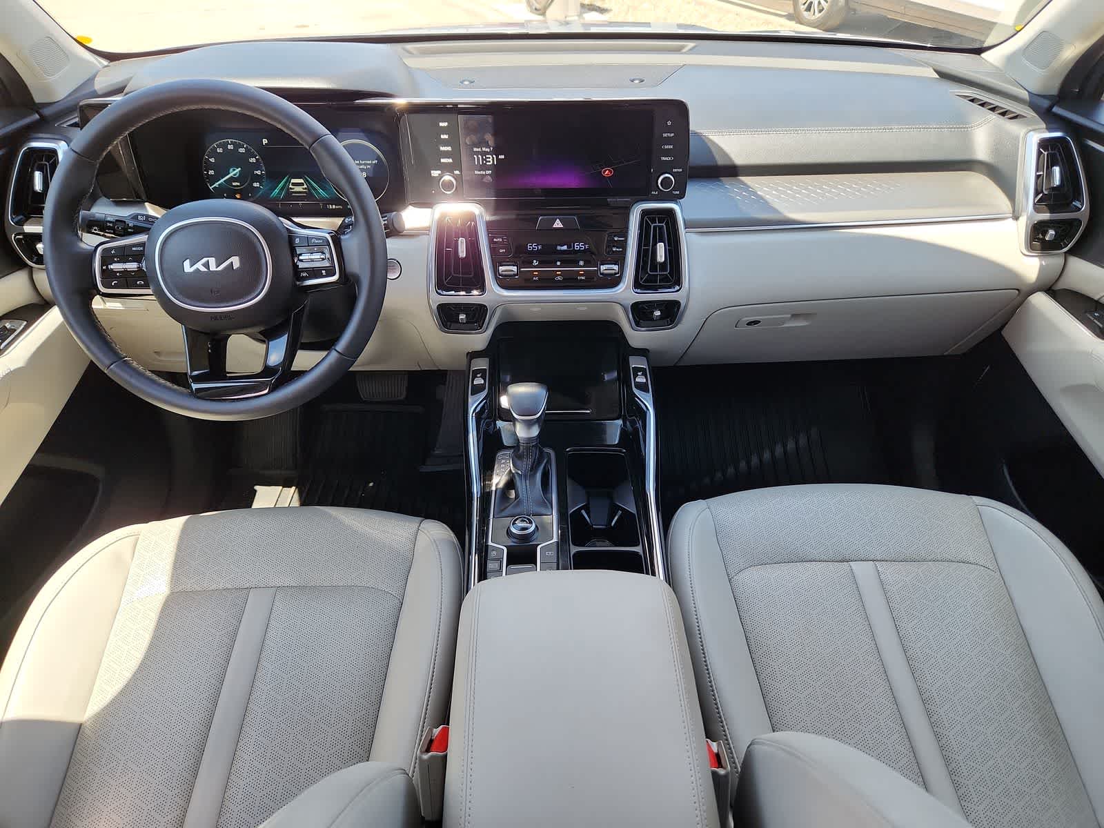 used 2023 Kia Sorento car, priced at $32,999
